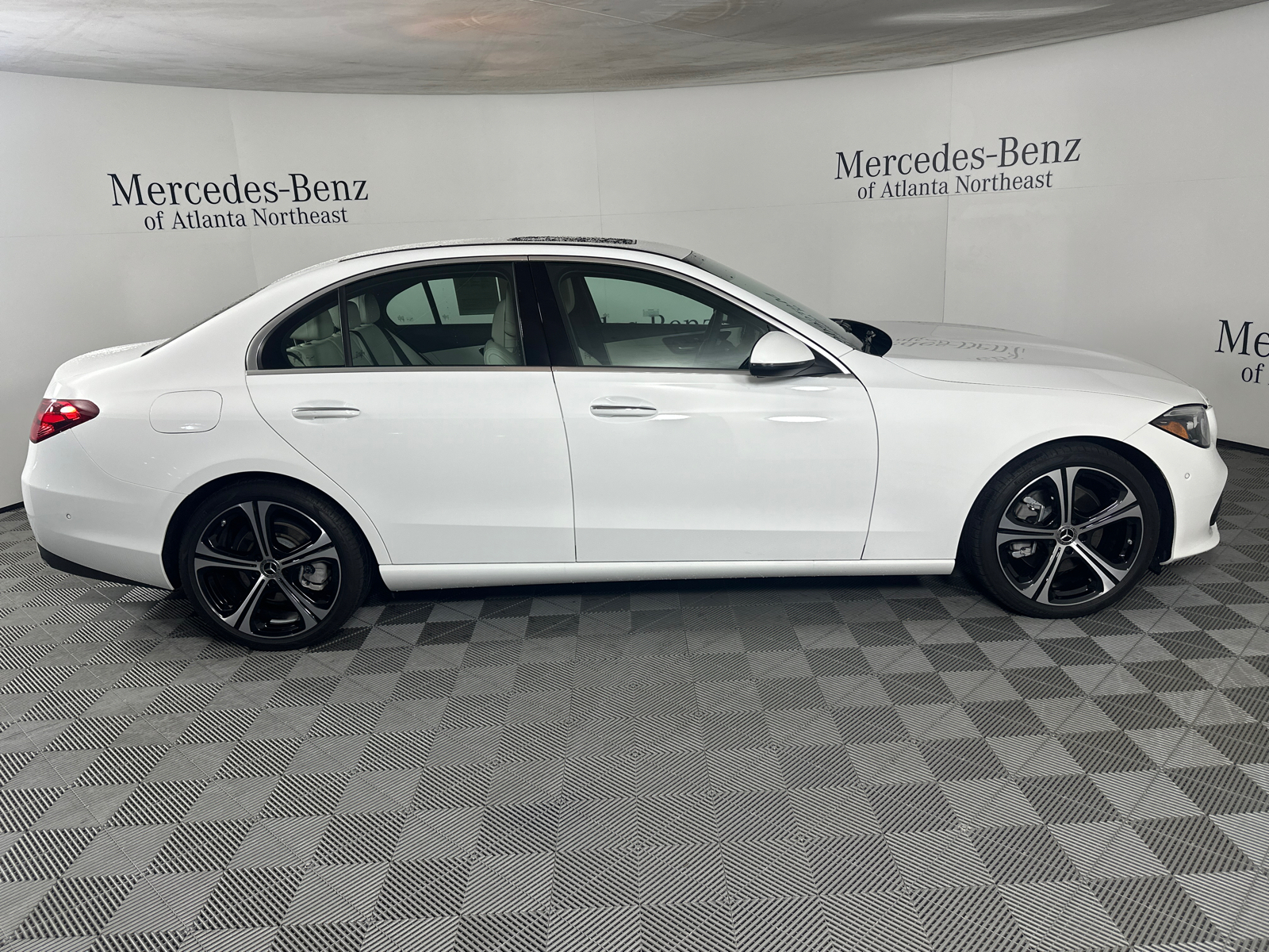 2024 Mercedes-Benz C-Class C 300 8