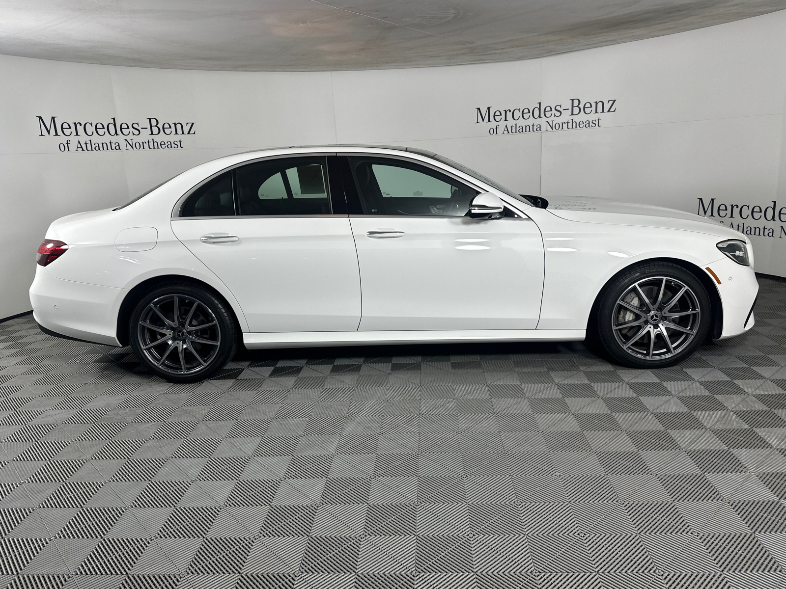 2023 Mercedes-Benz E-Class E 350 8