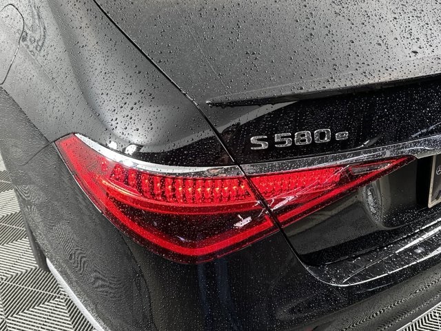 2024 Mercedes-Benz S-Class S 580e 10