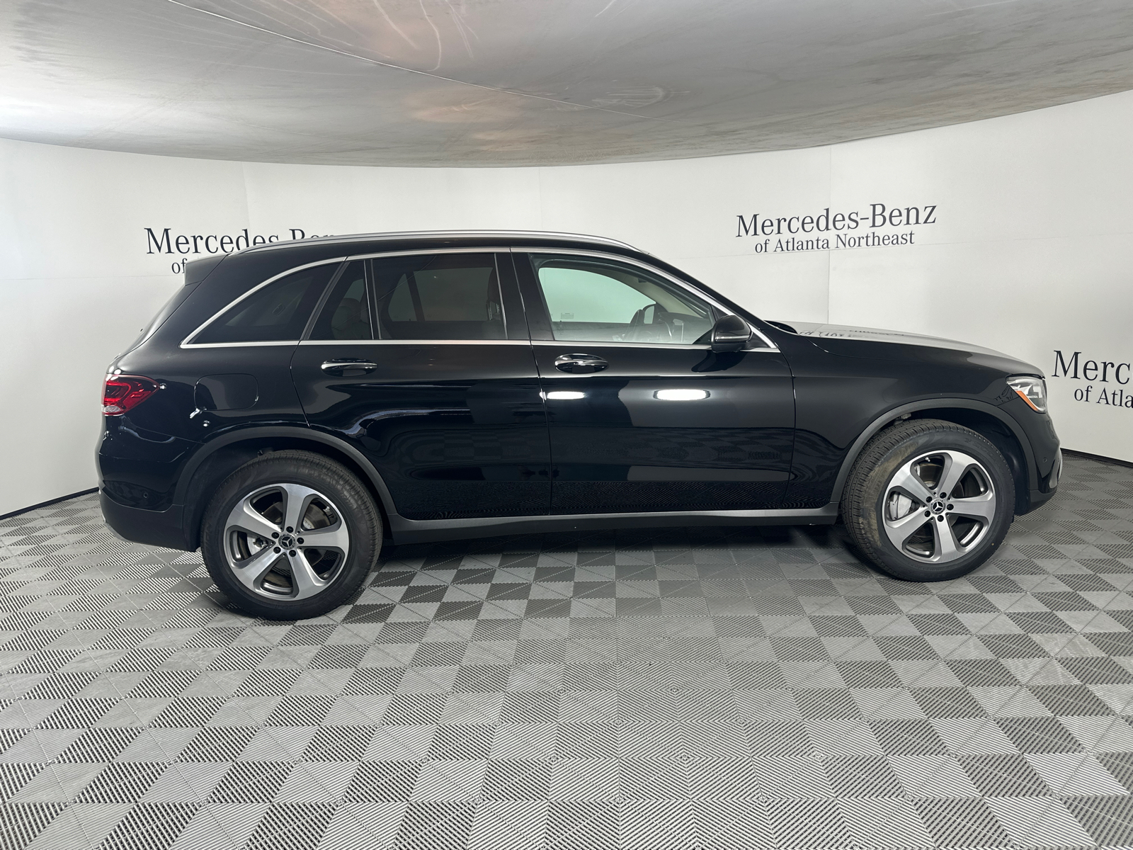 2022 Mercedes-Benz GLC GLC 300 8