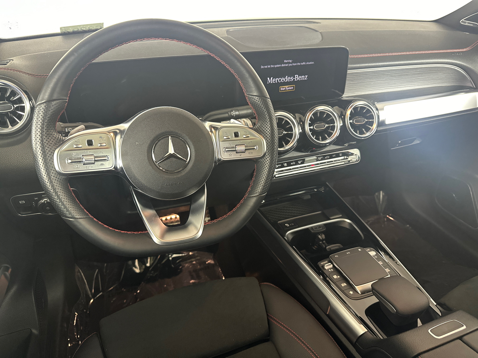 2023 Mercedes-Benz EQB 350 23