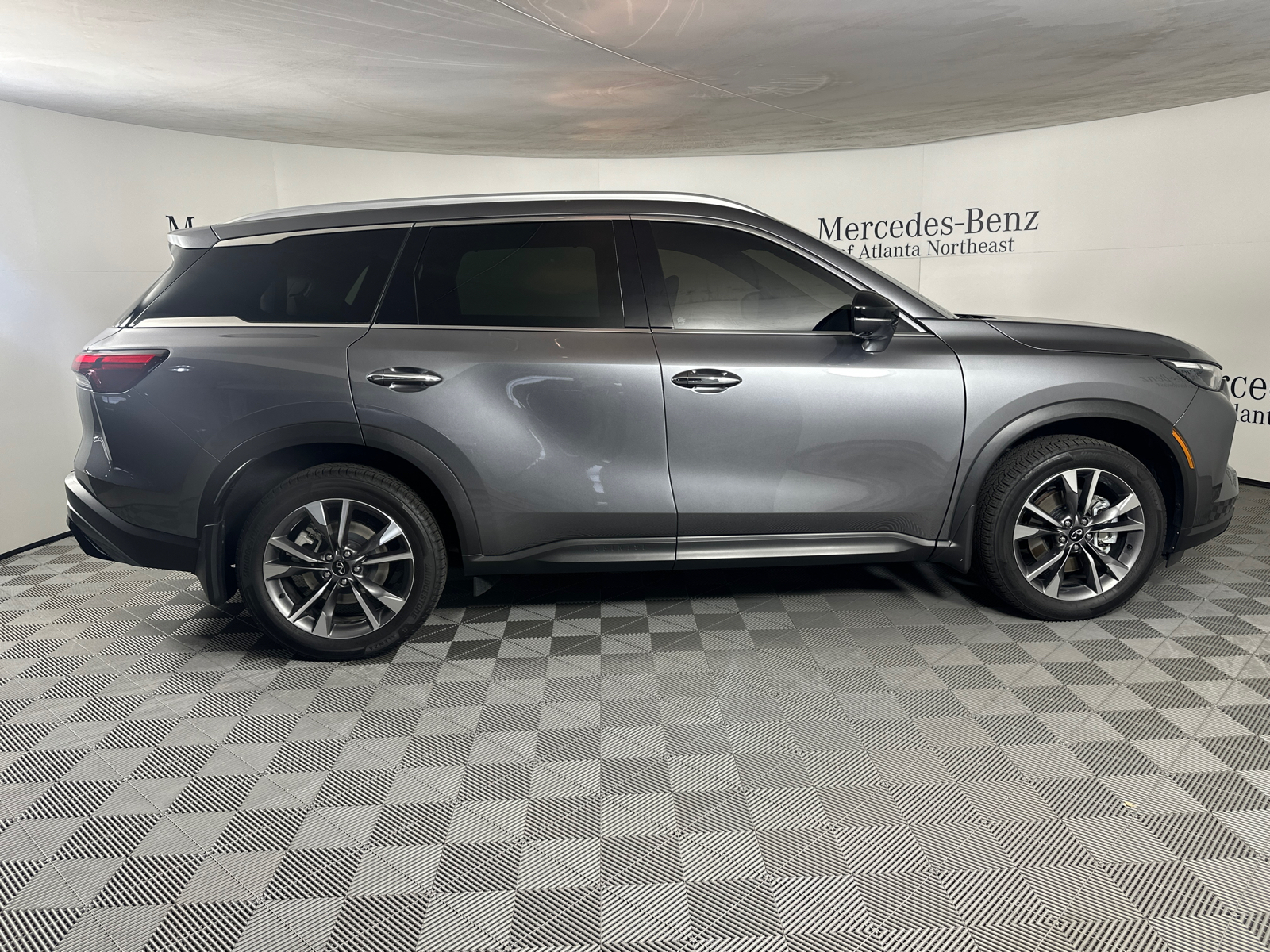 2023 INFINITI QX60 LUXE 8