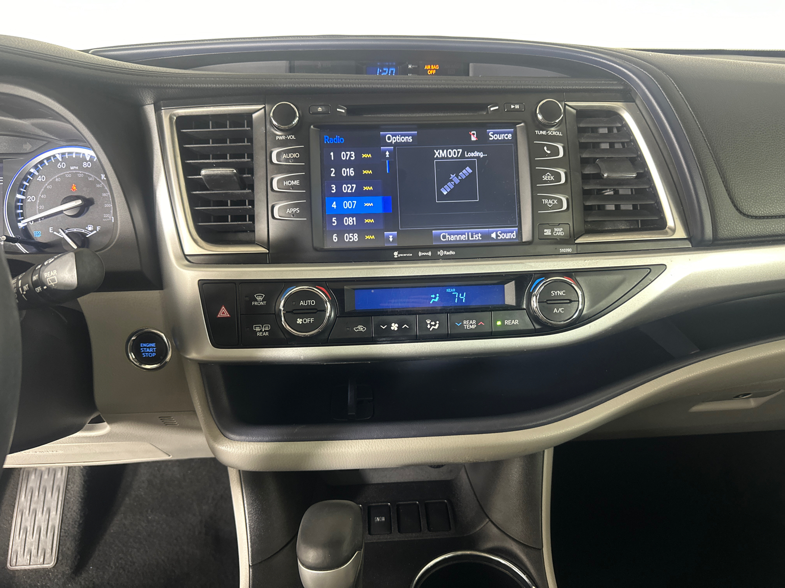 2019 Toyota Highlander XLE 28