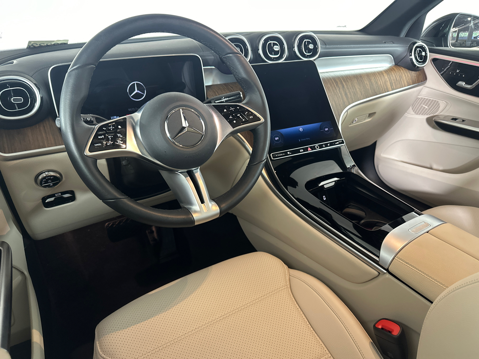 2024 Mercedes-Benz GLC GLC 300 25