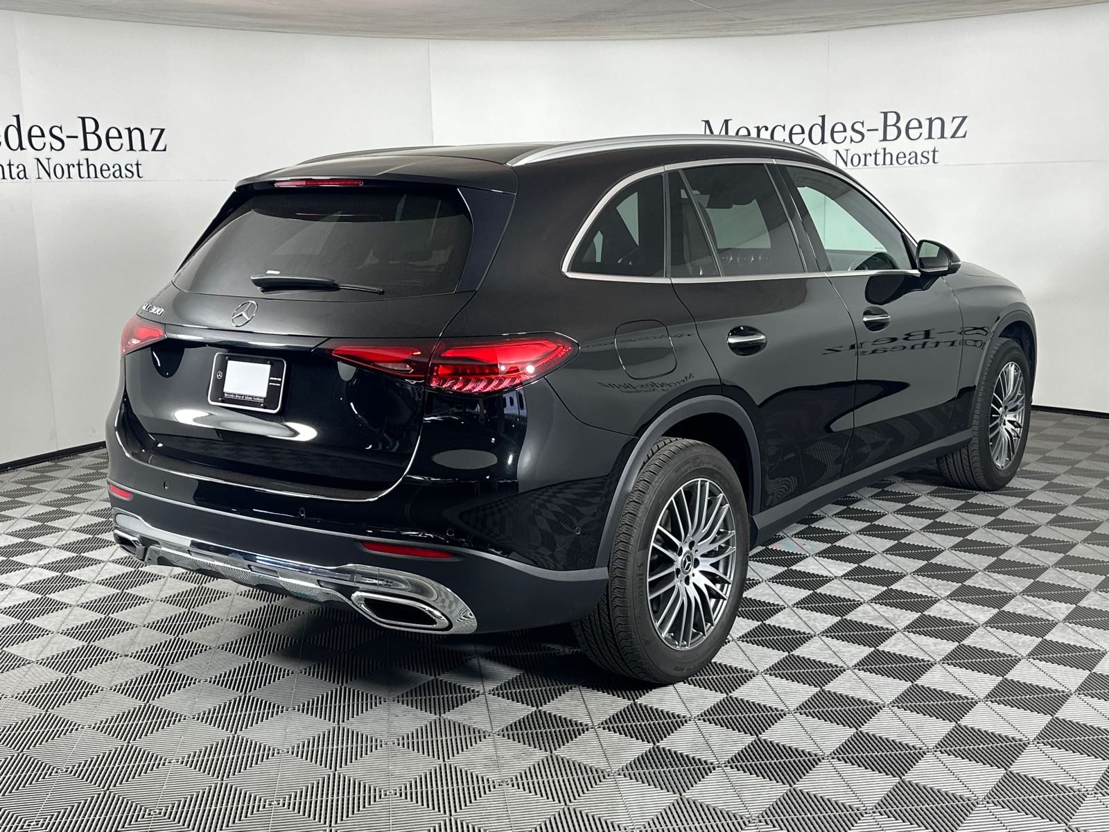 2023 Mercedes-Benz GLC GLC 300 7