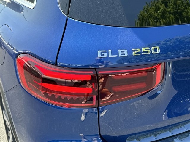 2024 Mercedes-Benz GLB GLB 250 9