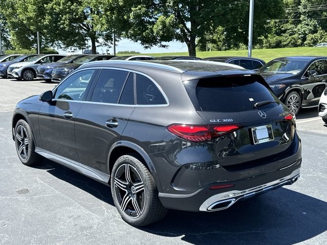 2024 Mercedes-Benz GLC GLC 300 8