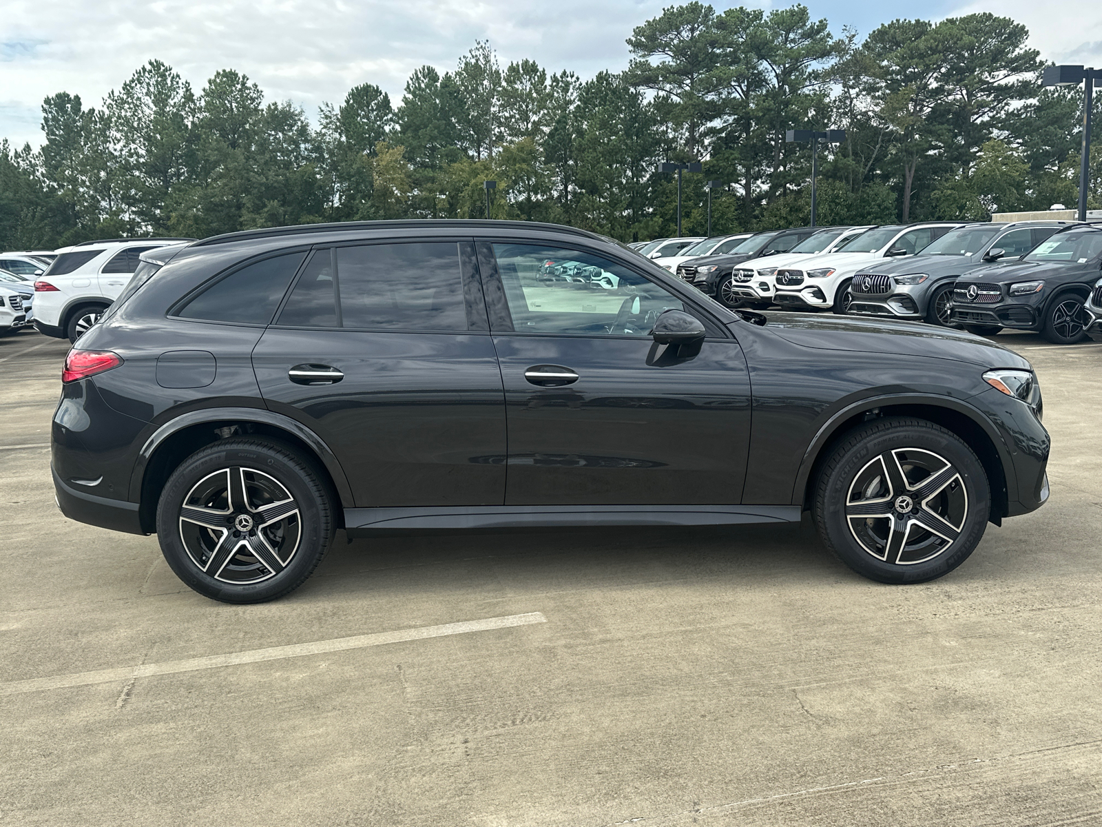 2025 Mercedes-Benz GLC GLC 300 9