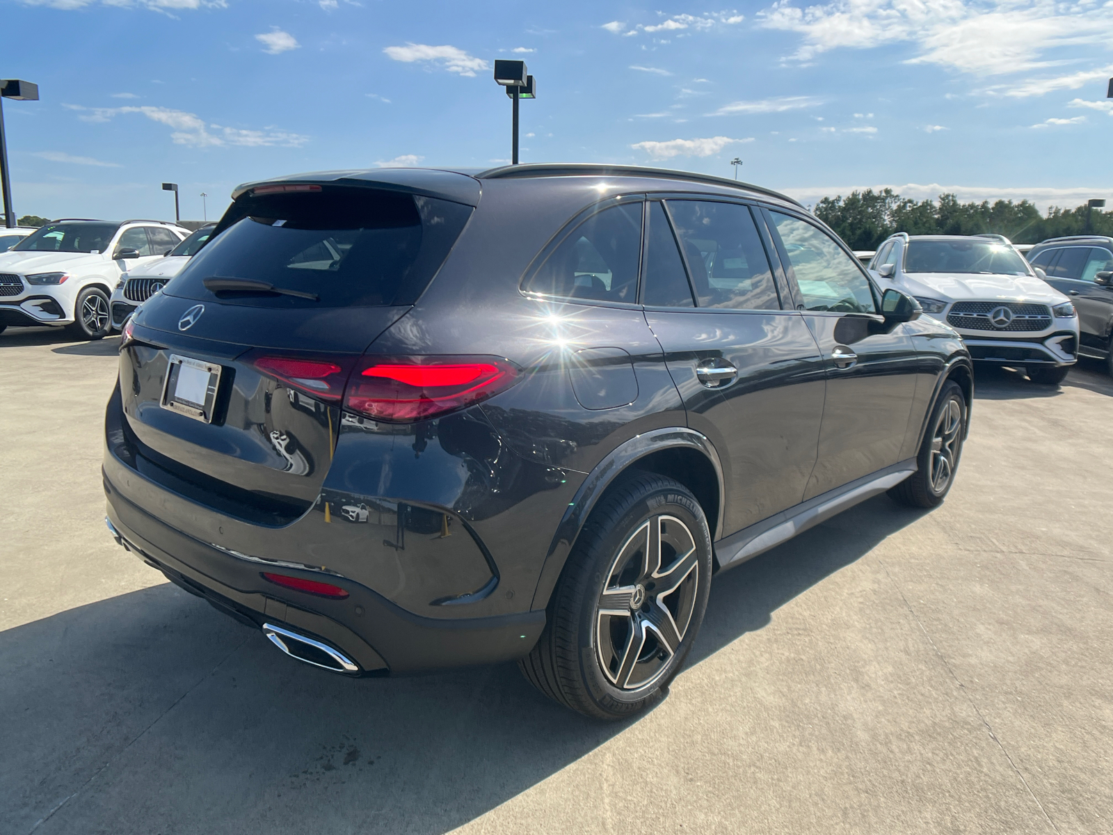 2025 Mercedes-Benz GLC GLC 300 8