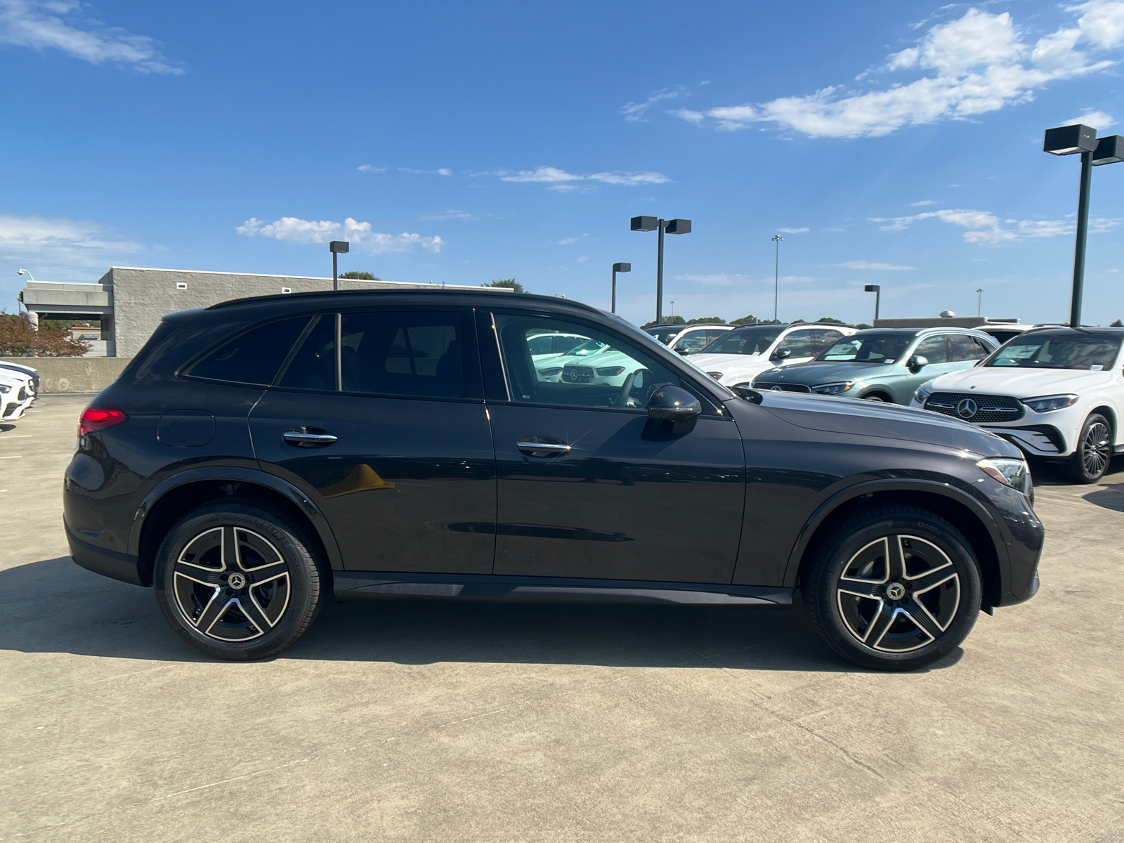 2025 Mercedes-Benz GLC GLC 300 9