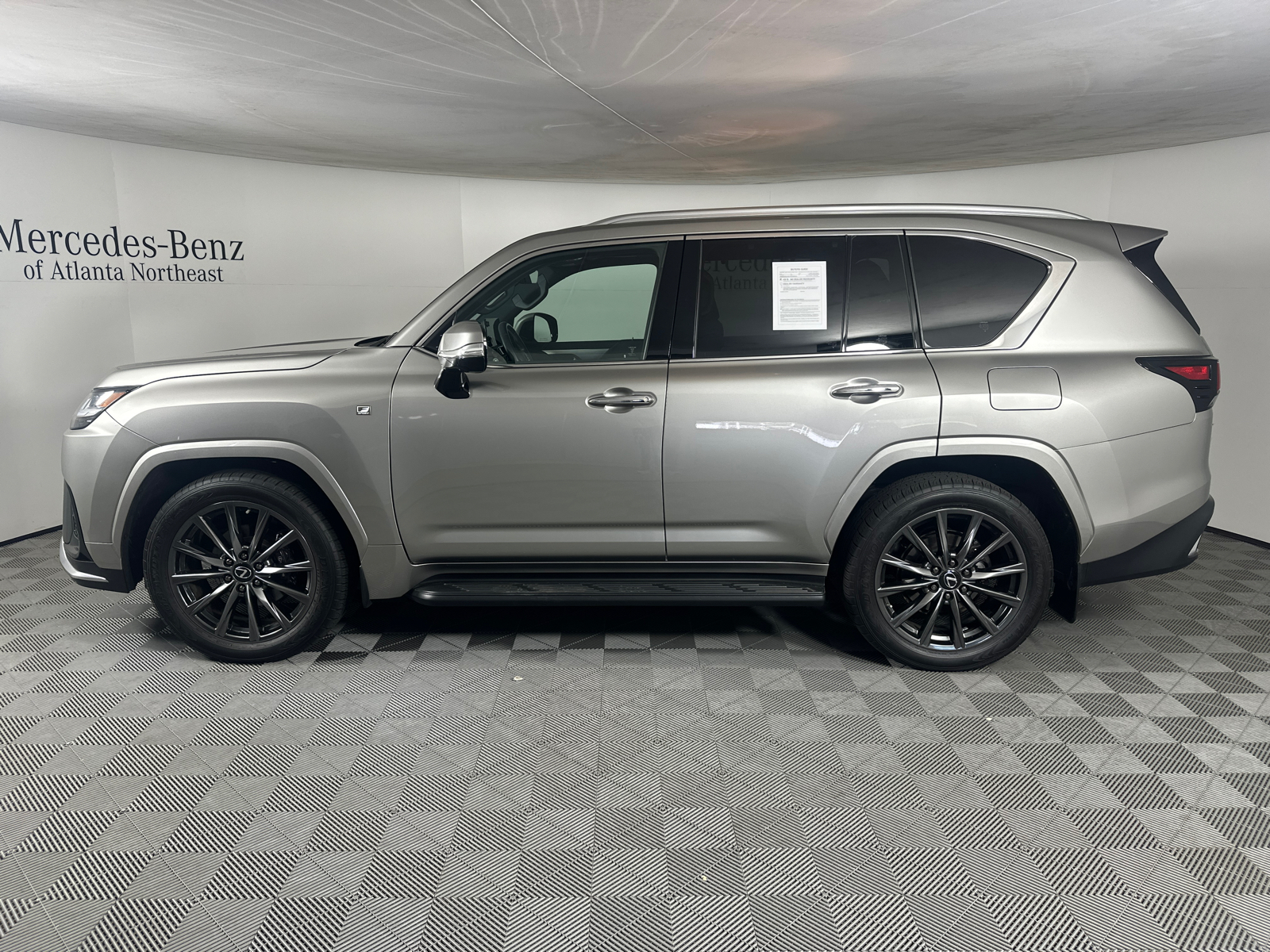 2023 Lexus LX 600 F SPORT 4