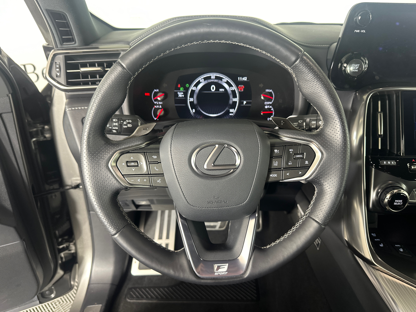 2023 Lexus LX 600 F SPORT 25