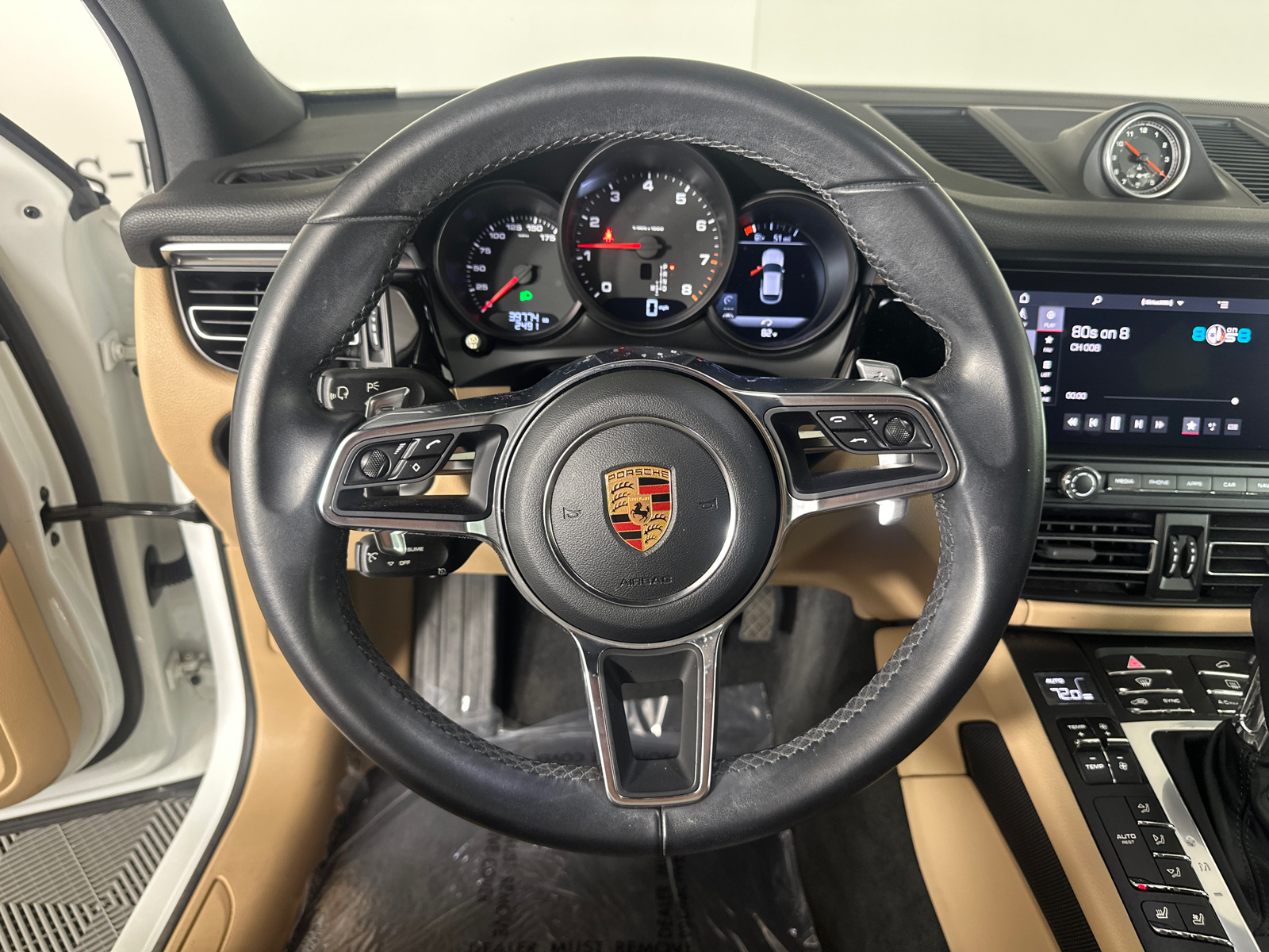 2019 Porsche Macan Base 24