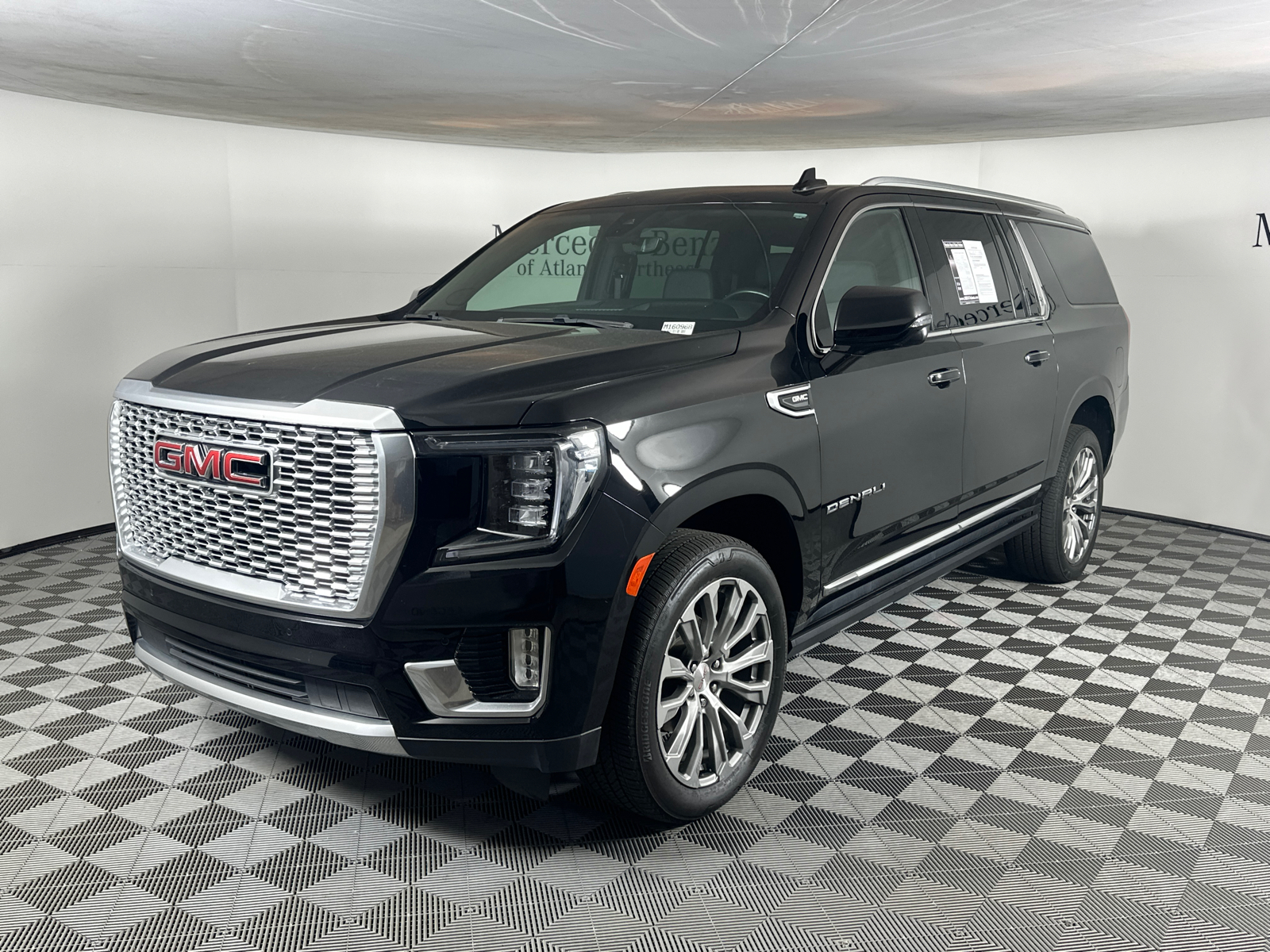 2021 GMC Yukon XL Denali 3