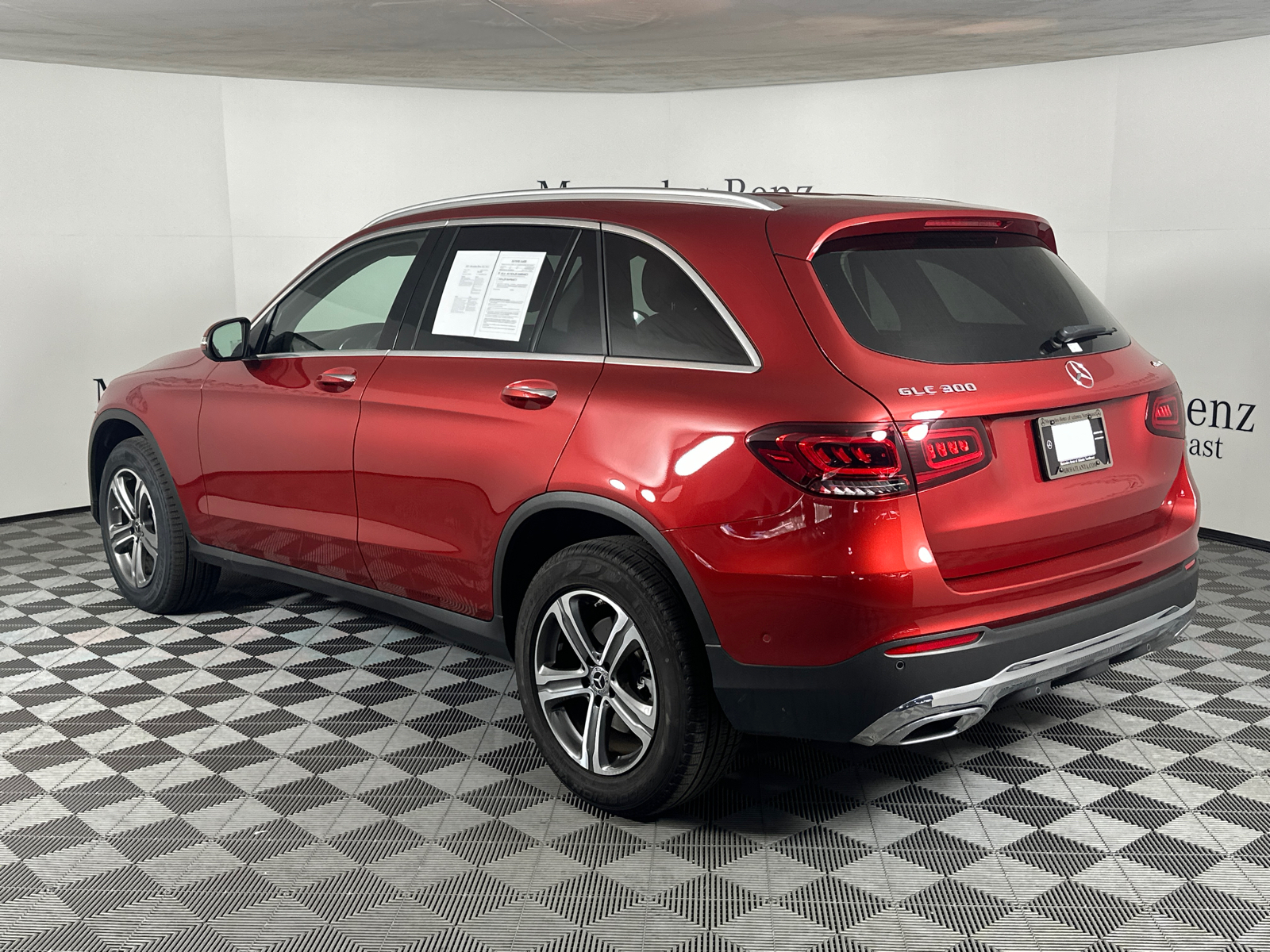 2021 Mercedes-Benz GLC GLC 300 5