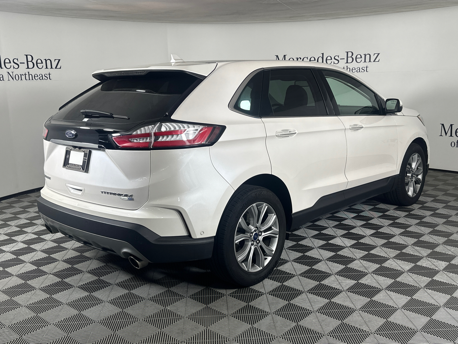 2019 Ford Edge Titanium 7