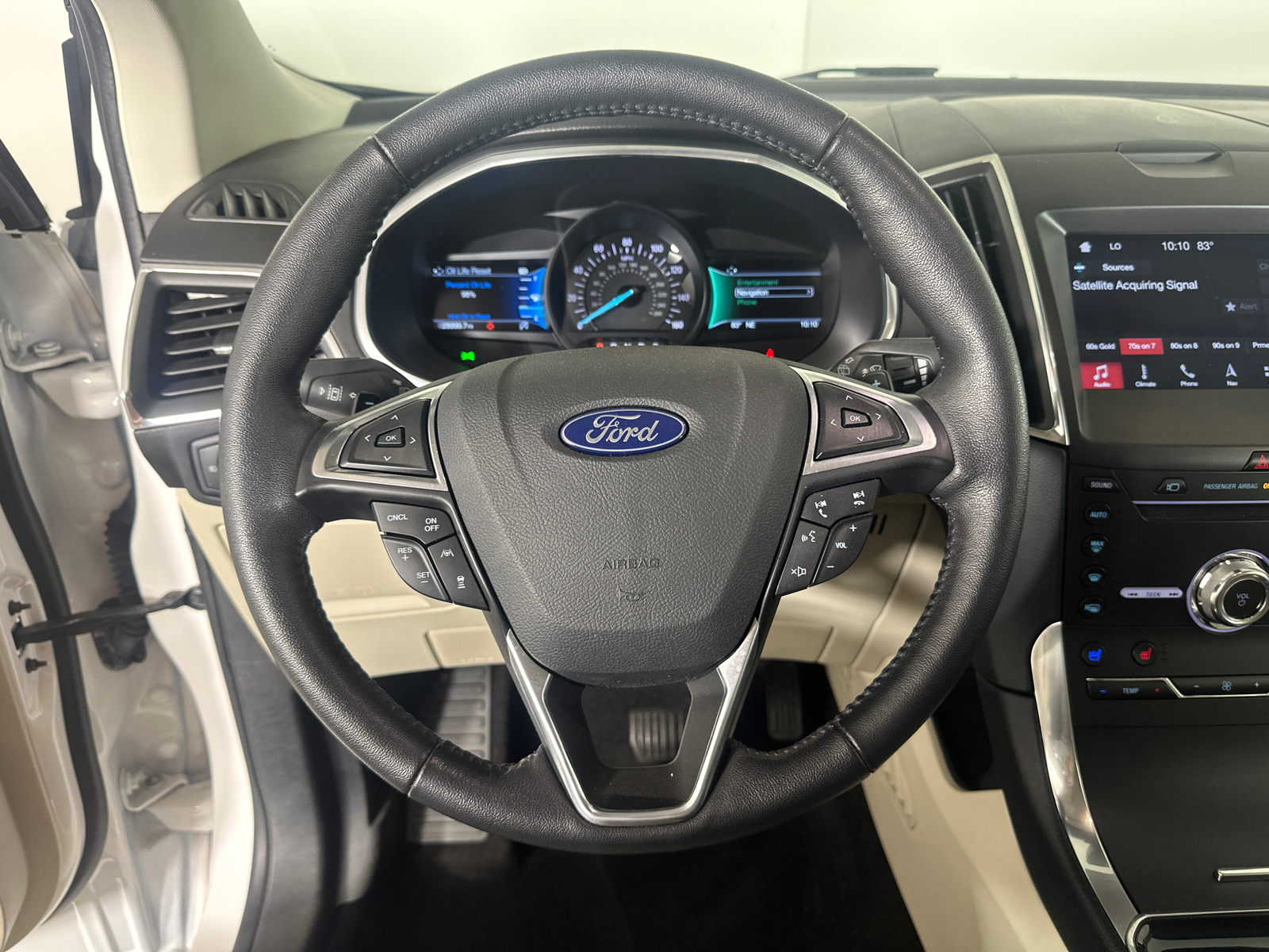 2019 Ford Edge Titanium 24