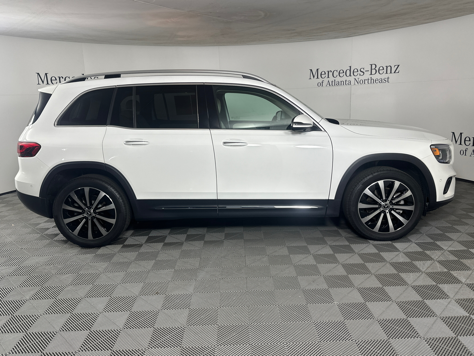 2022 Mercedes-Benz GLB GLB 250 8