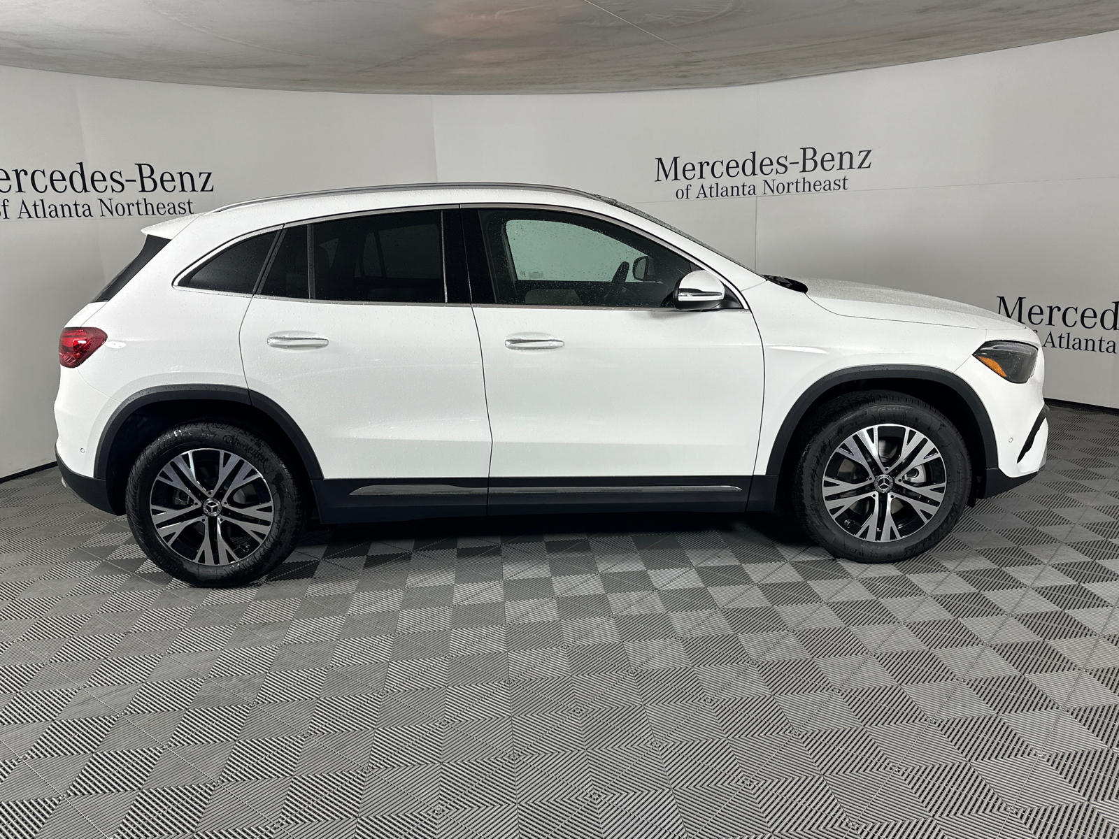 2025 Mercedes-Benz GLA GLA 250 8