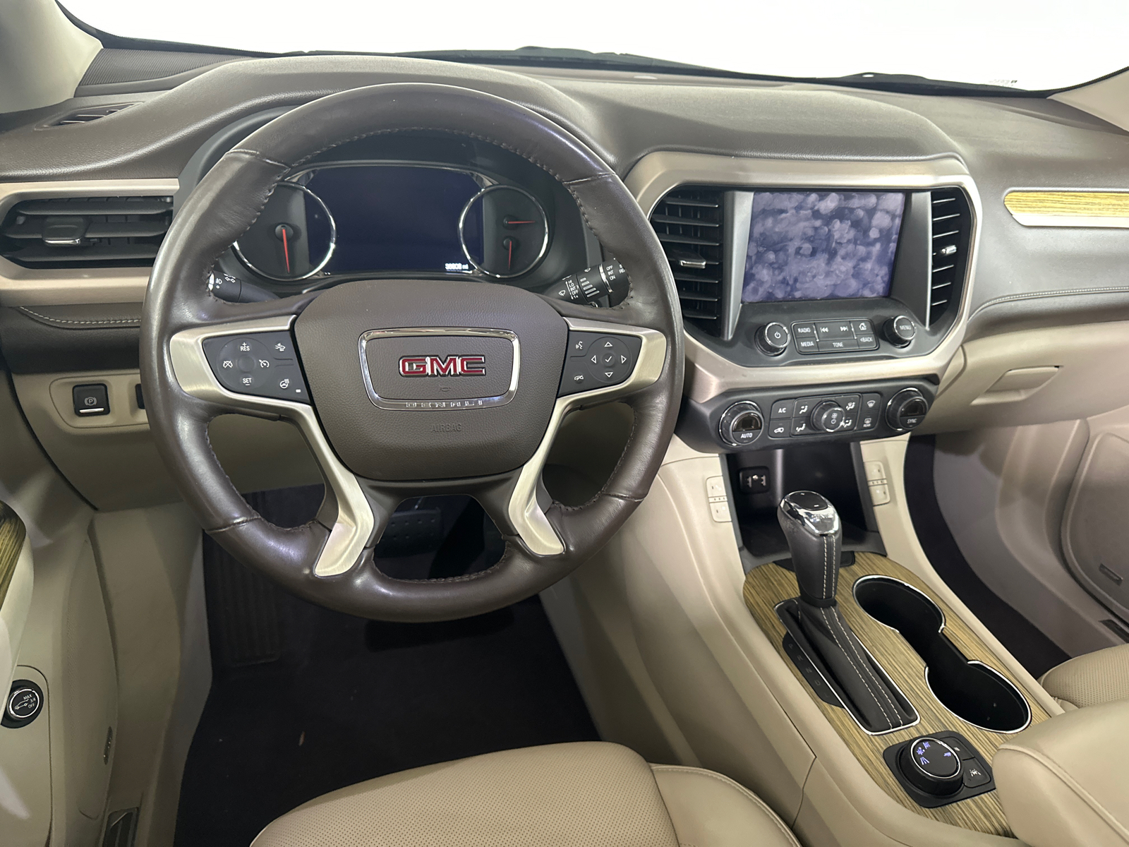 2019 GMC Acadia Denali 23