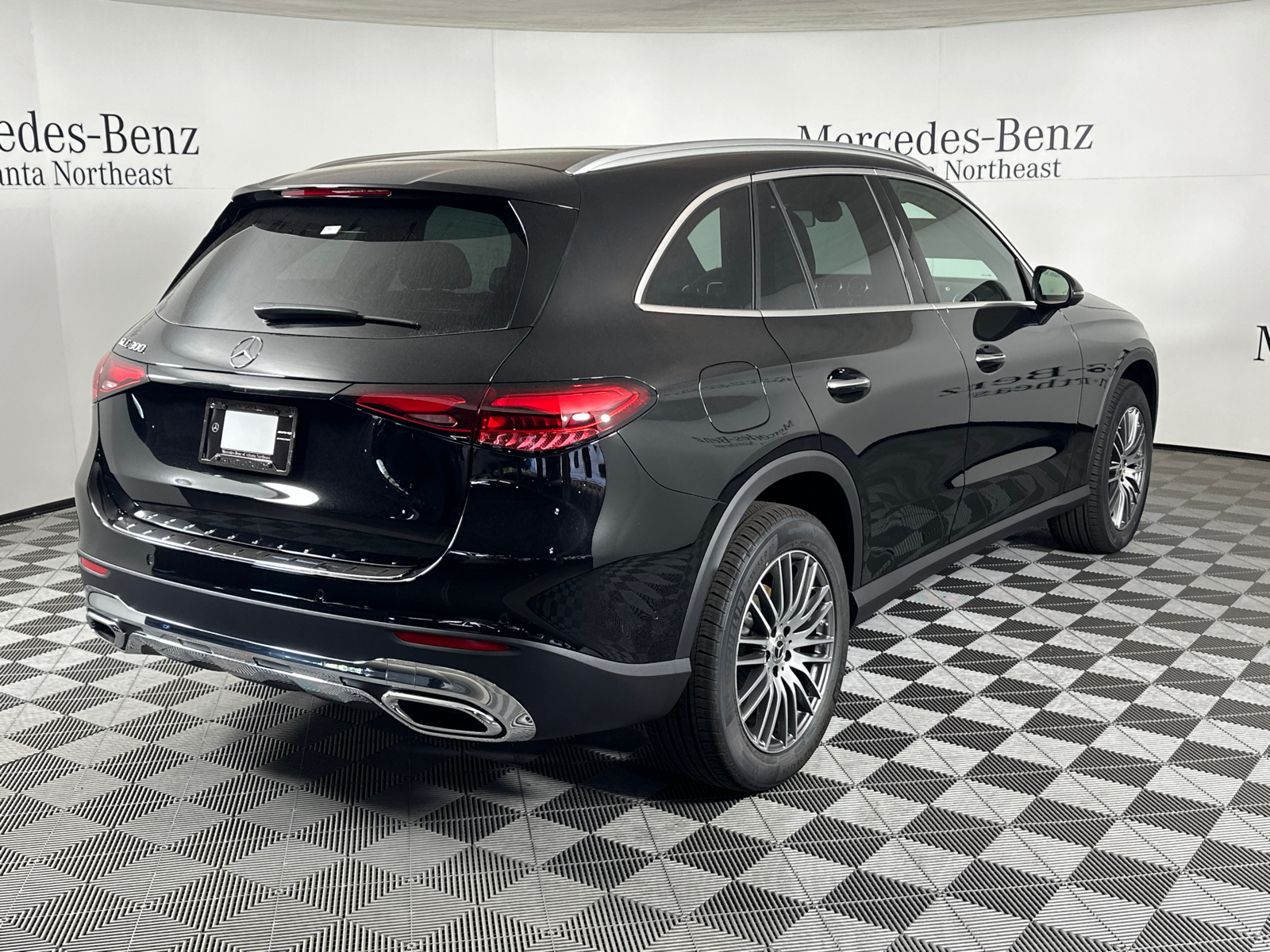 2025 Mercedes-Benz GLC GLC 300 7