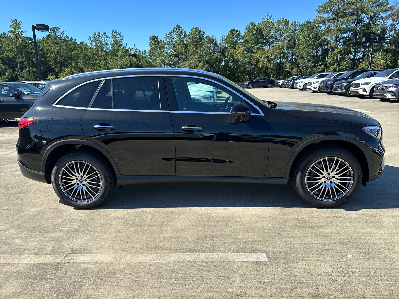 2025 Mercedes-Benz GLC GLC 300 9