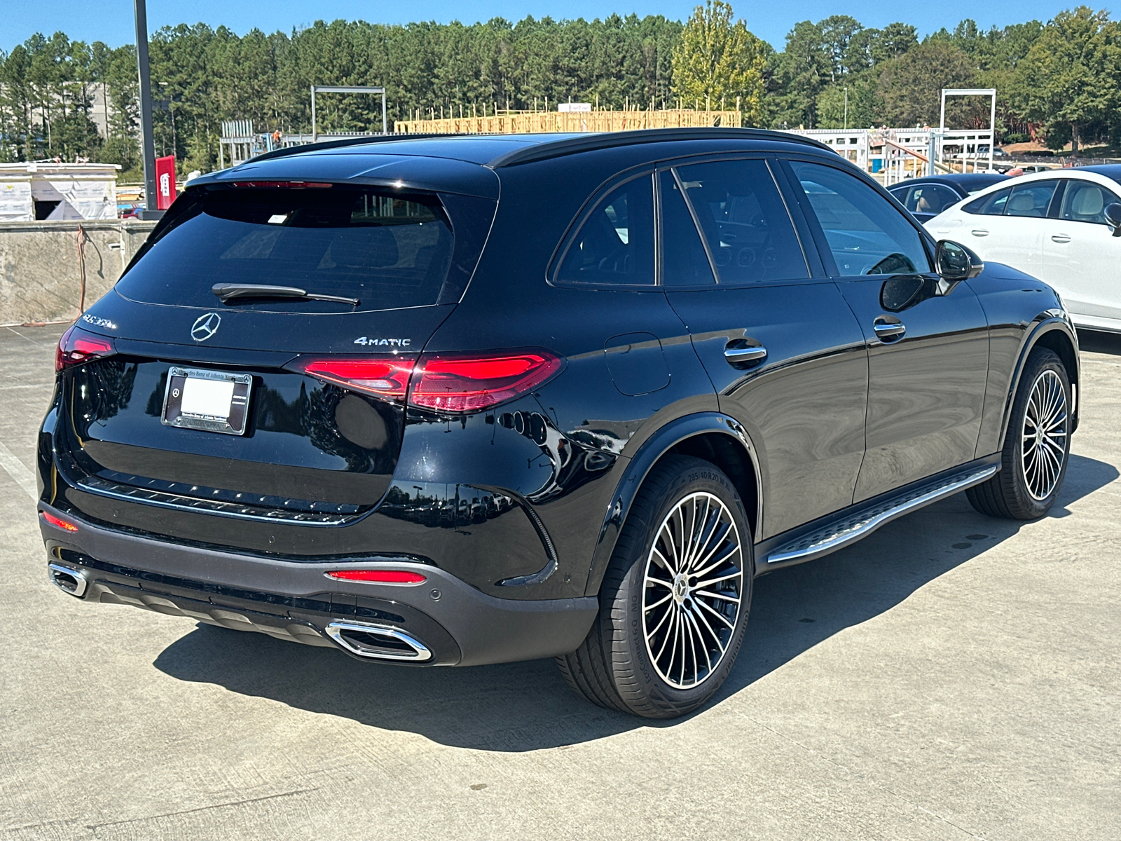 2025 Mercedes-Benz GLC GLC 350e 8