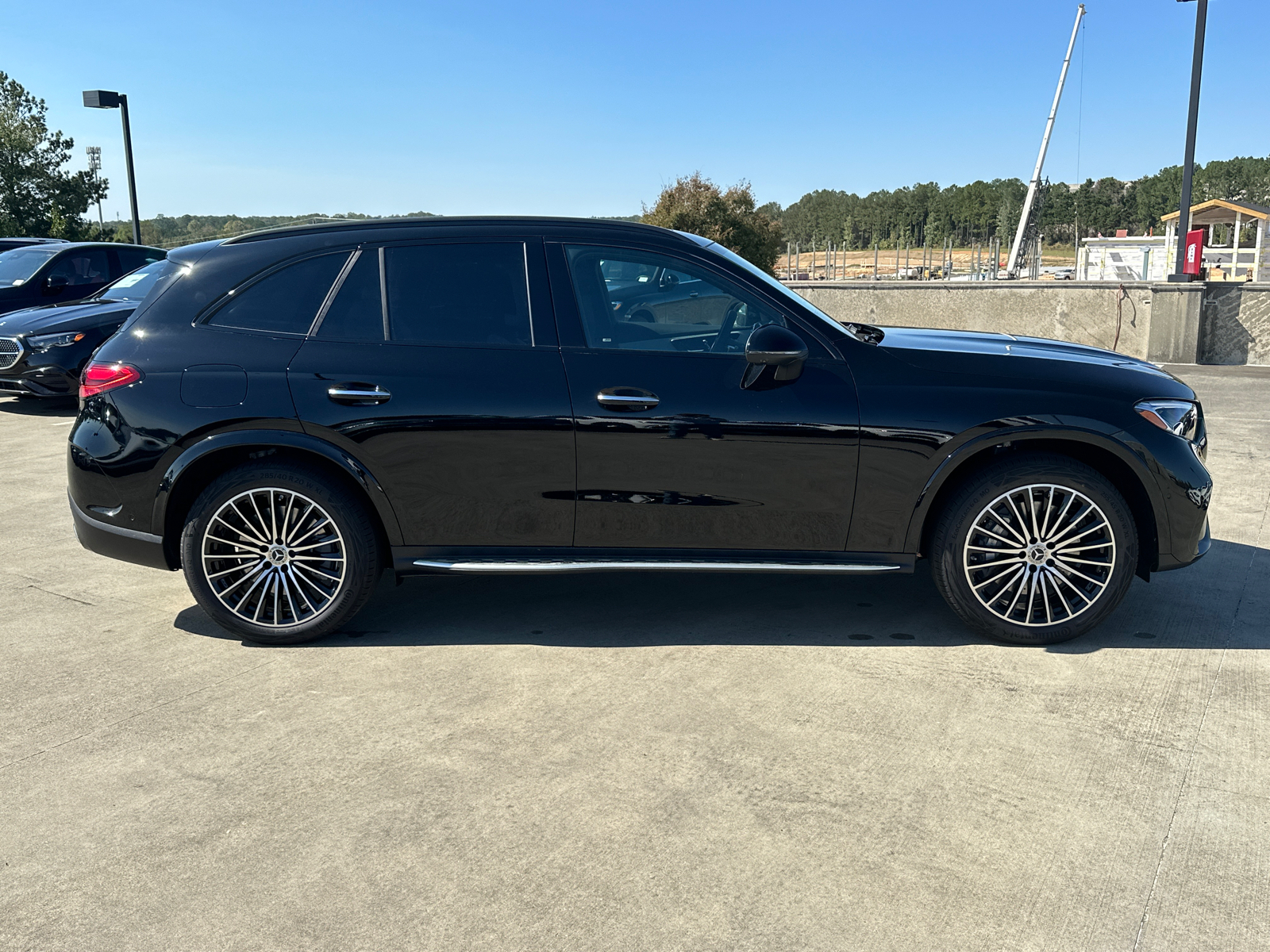 2025 Mercedes-Benz GLC GLC 350e 9