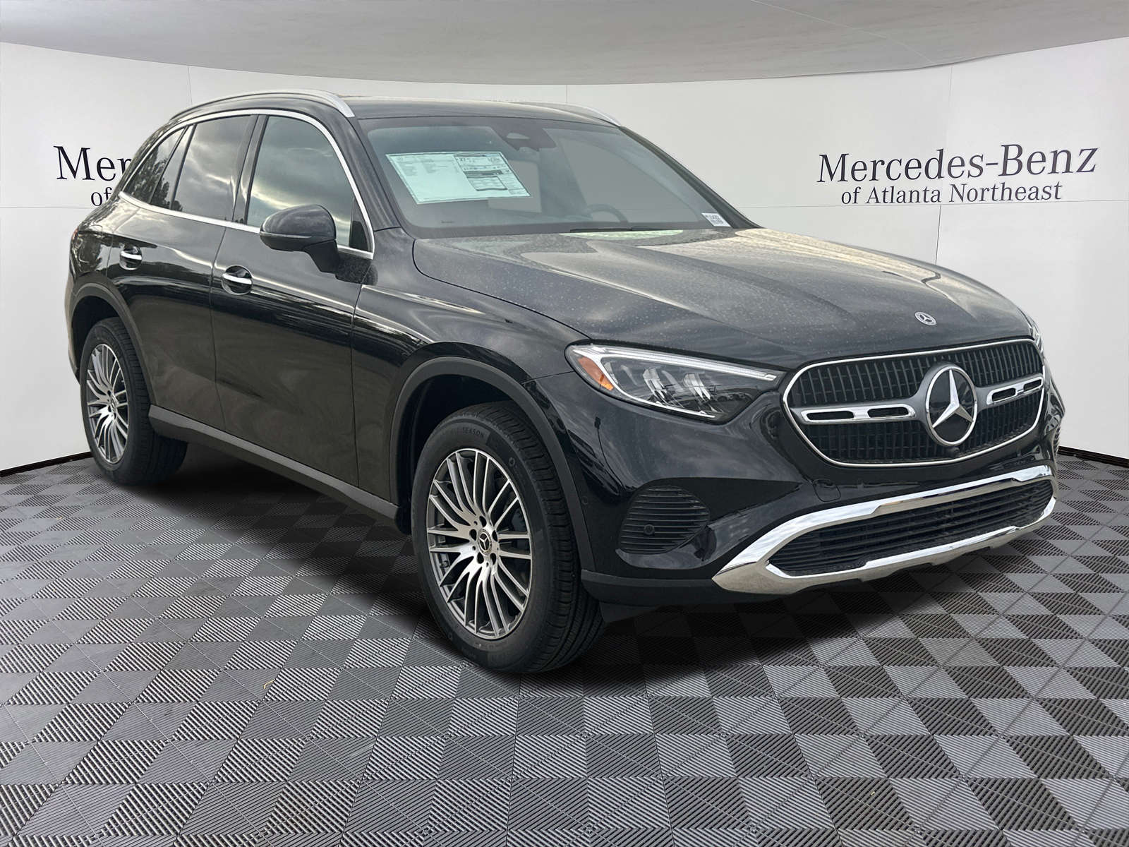 2025 Mercedes-Benz GLC GLC 300 1