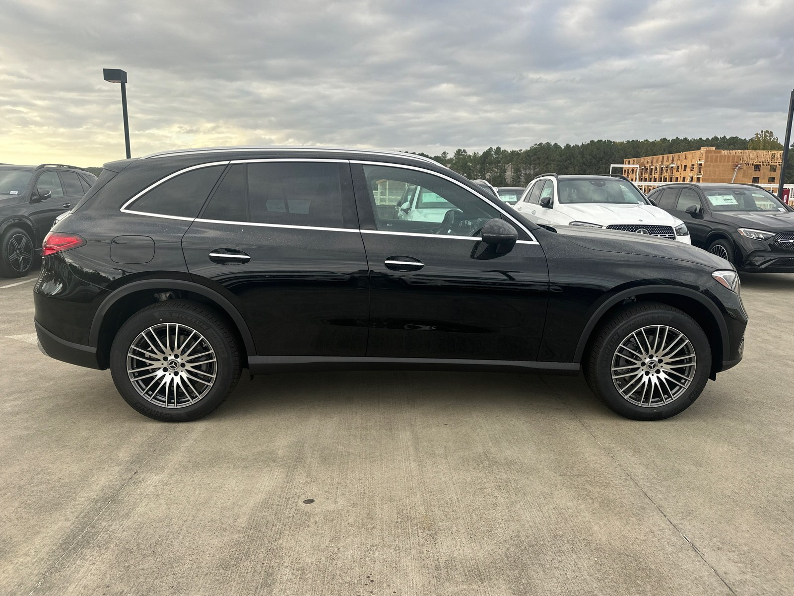 2025 Mercedes-Benz GLC GLC 300 9