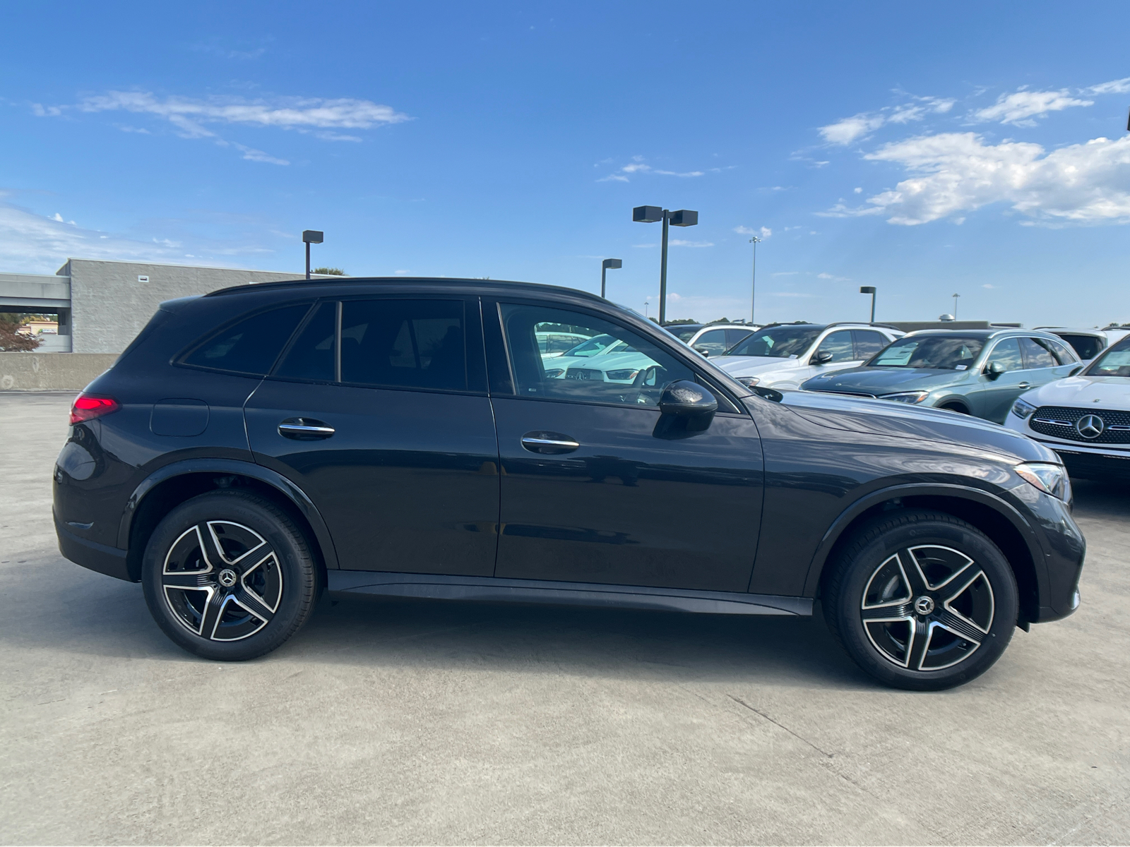 2025 Mercedes-Benz GLC GLC 300 9