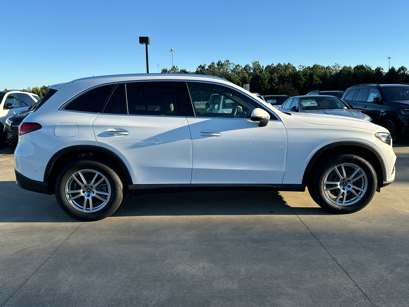 2025 Mercedes-Benz GLC GLC 300 9