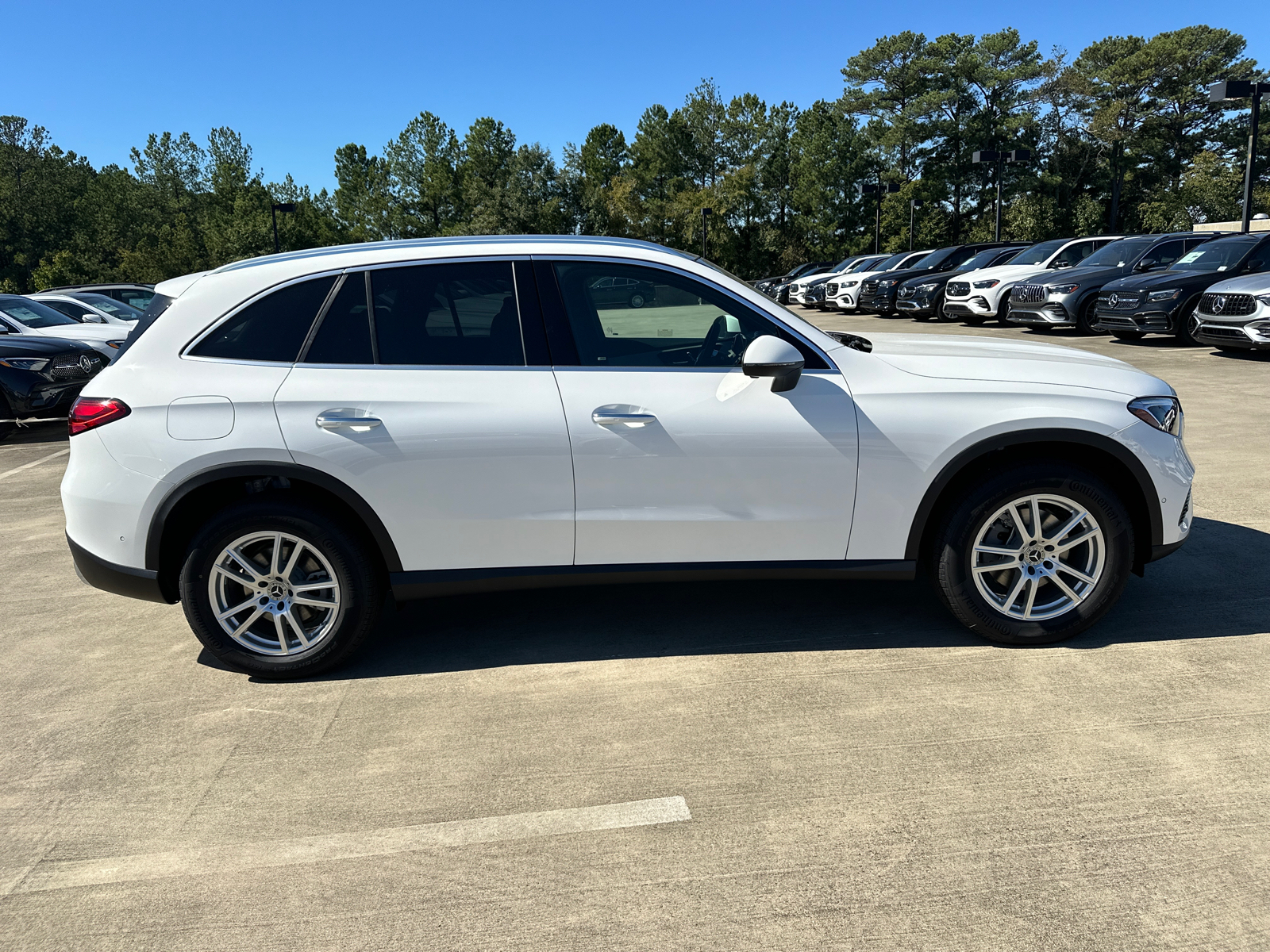 2025 Mercedes-Benz GLC GLC 300 9