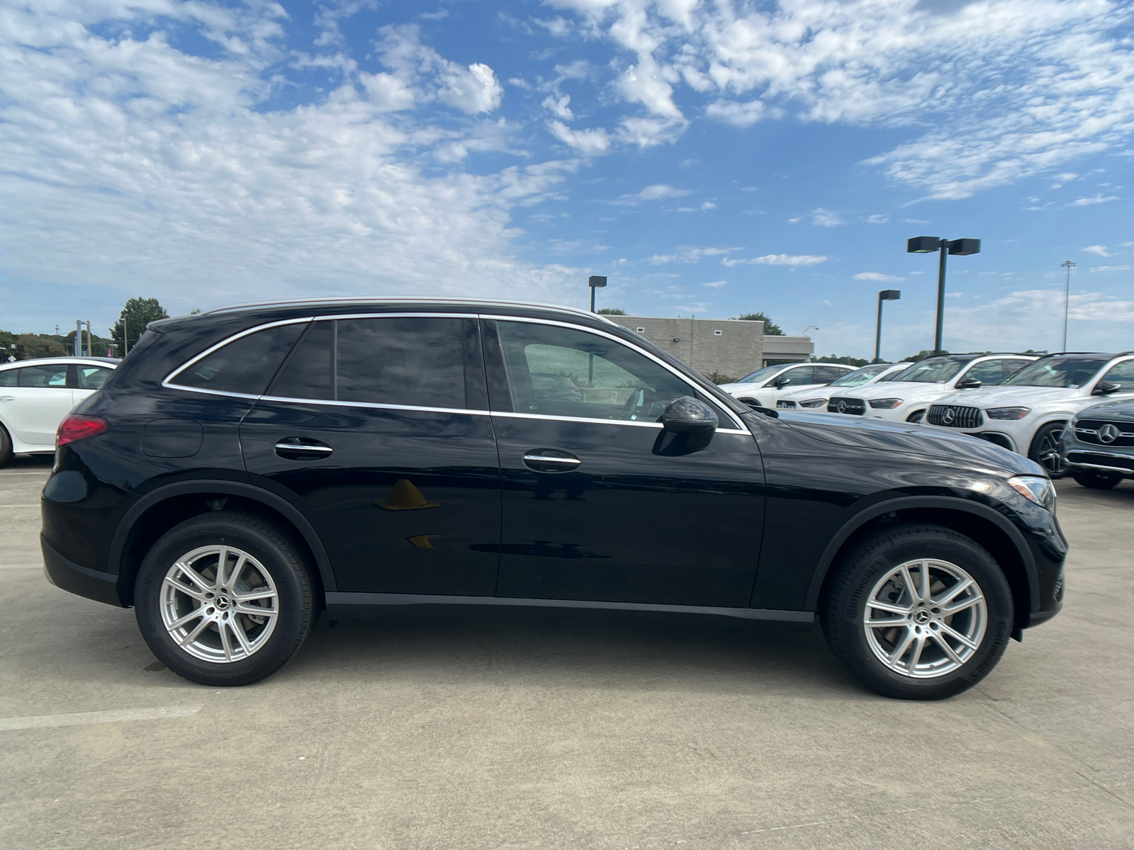 2025 Mercedes-Benz GLC GLC 300 9