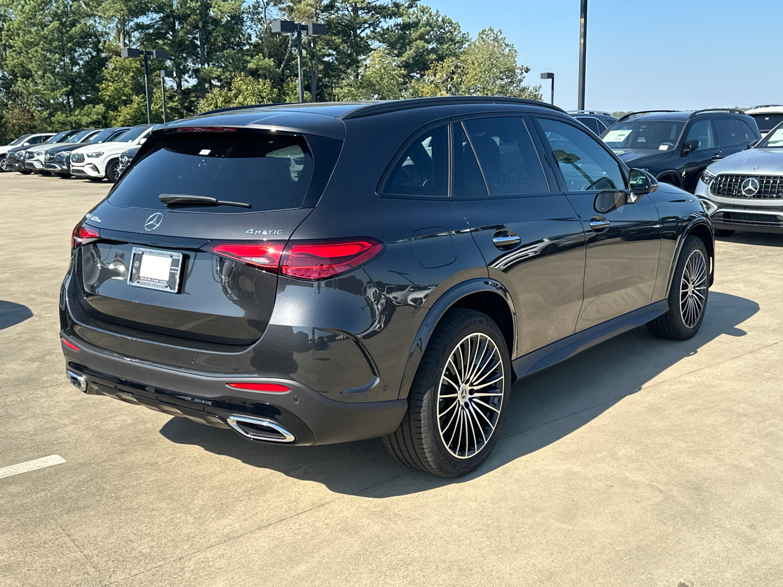 2025 Mercedes-Benz GLC GLC 350e 8