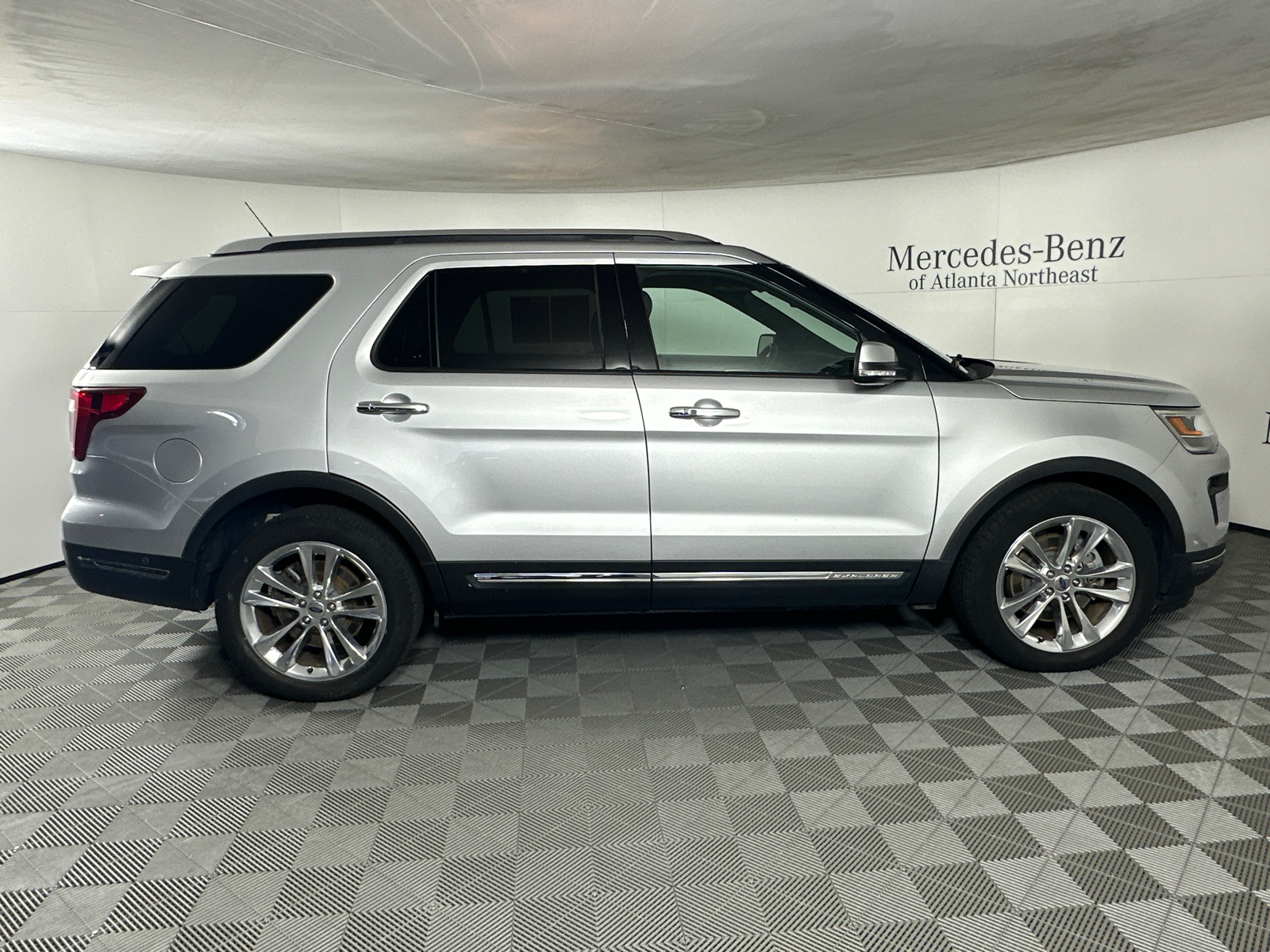 2019 Ford Explorer Limited 8