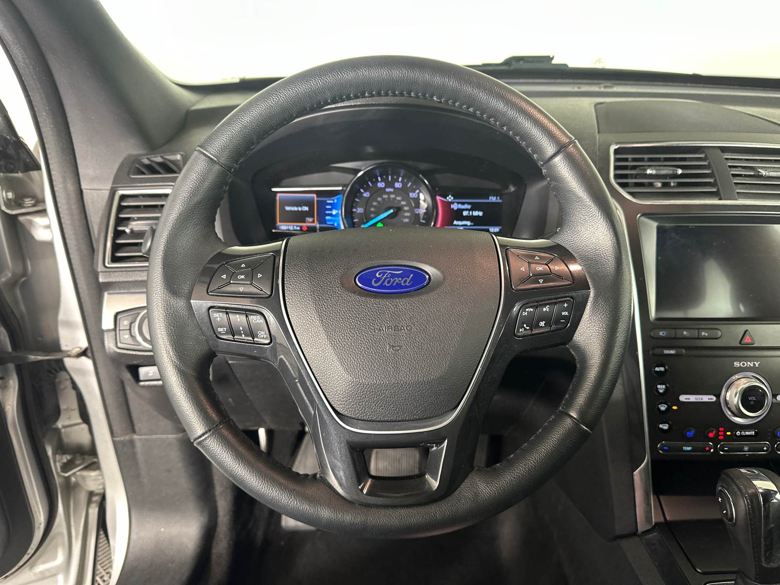 2019 Ford Explorer Limited 24