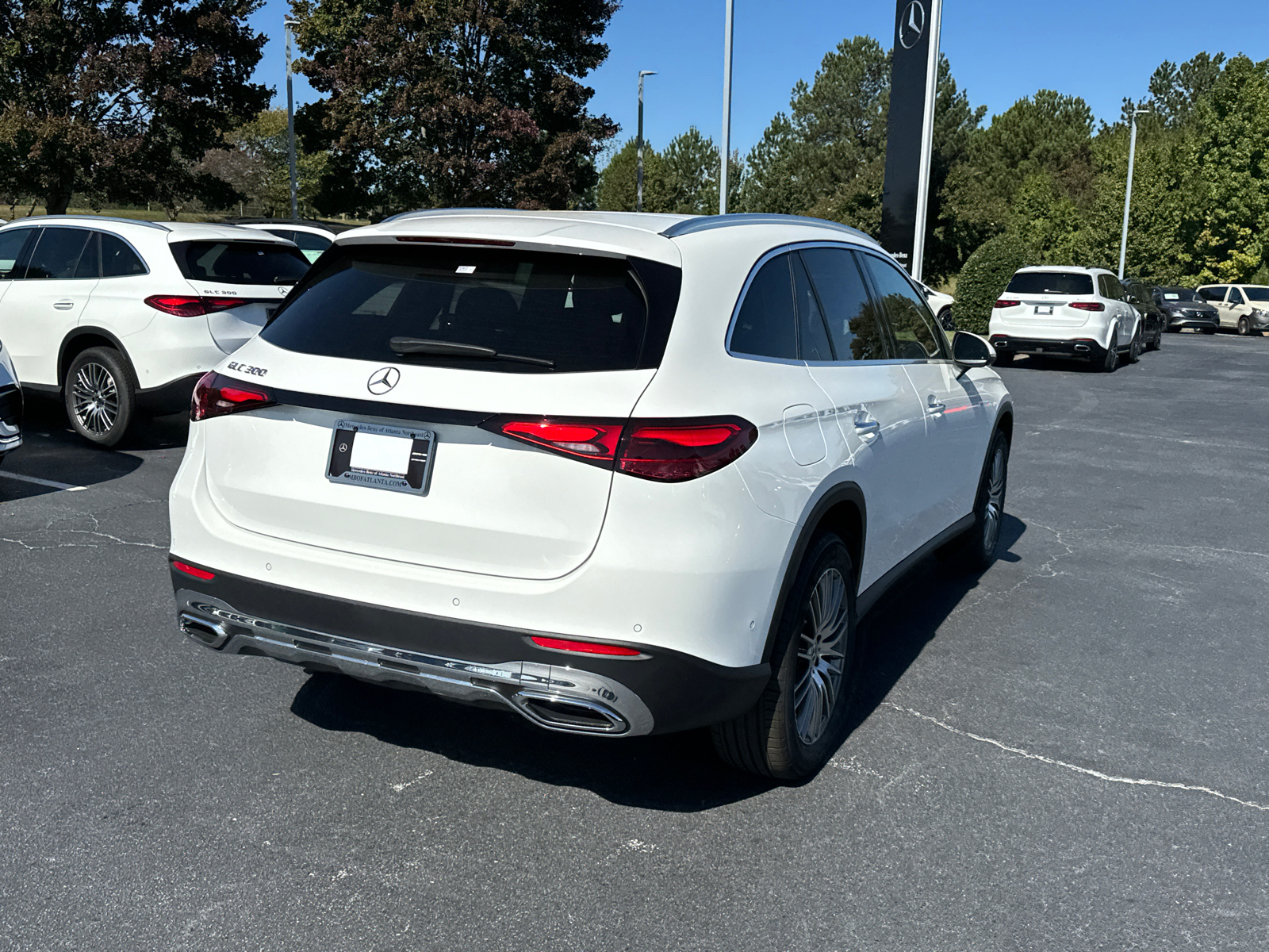 2025 Mercedes-Benz GLC GLC 300 8