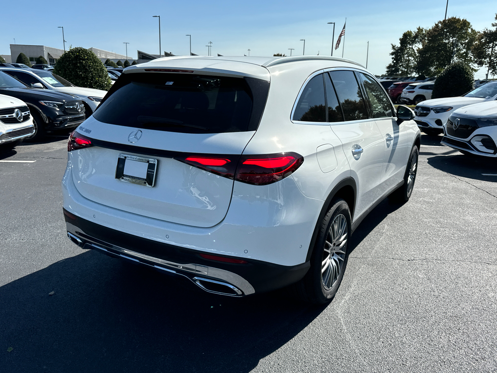 2025 Mercedes-Benz GLC GLC 300 8