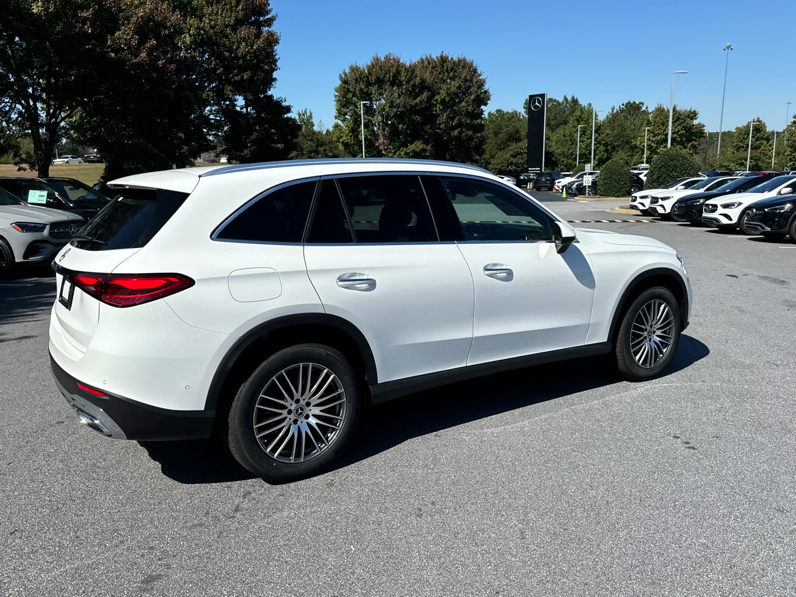 2025 Mercedes-Benz GLC GLC 300 9