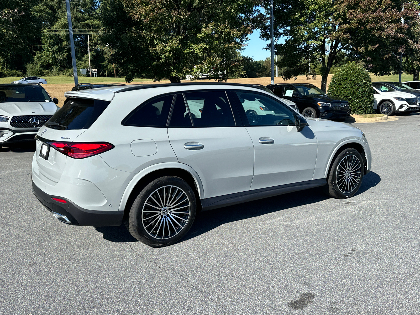 2025 Mercedes-Benz GLC GLC 350e 8