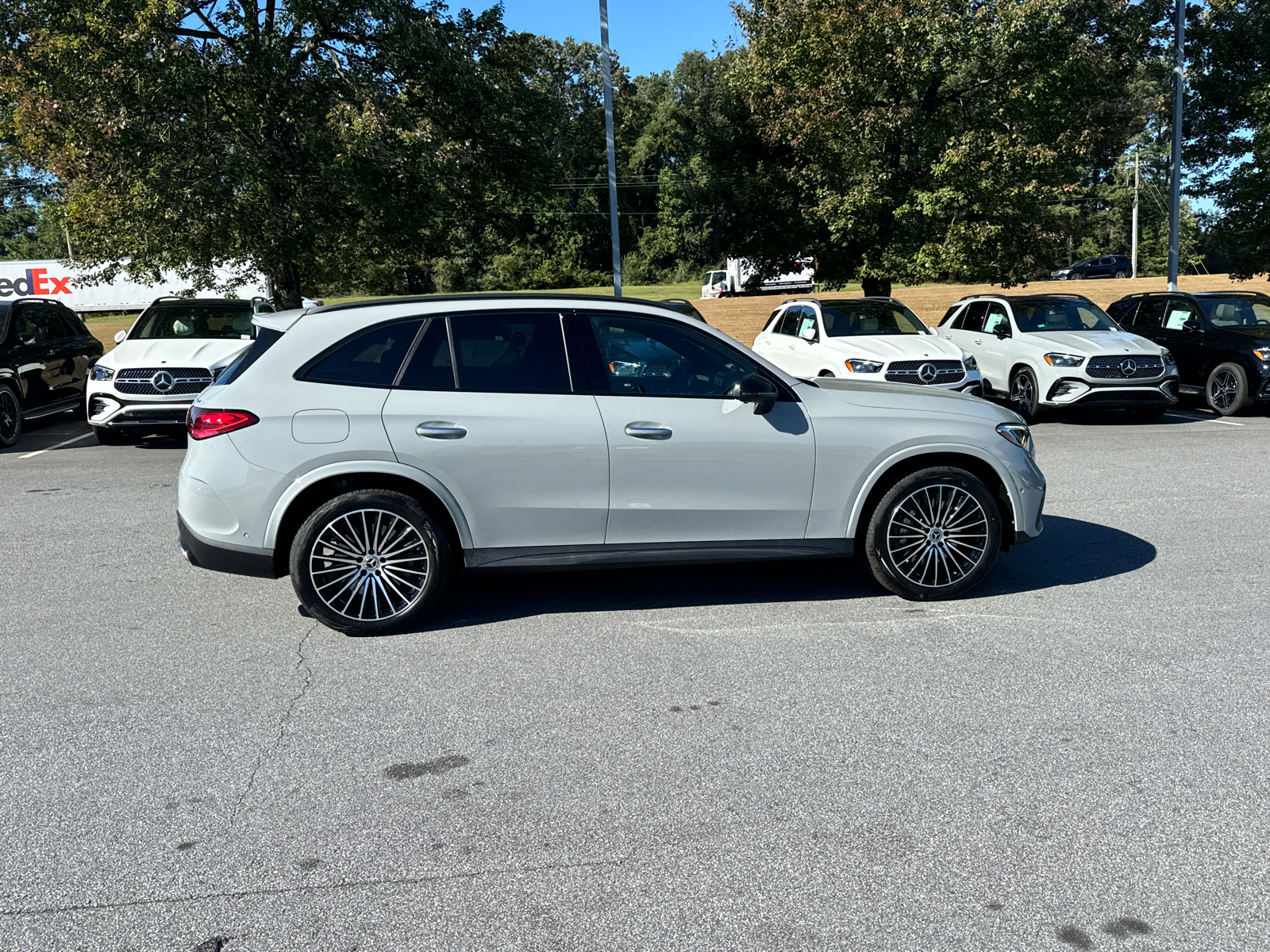 2025 Mercedes-Benz GLC GLC 350e 9