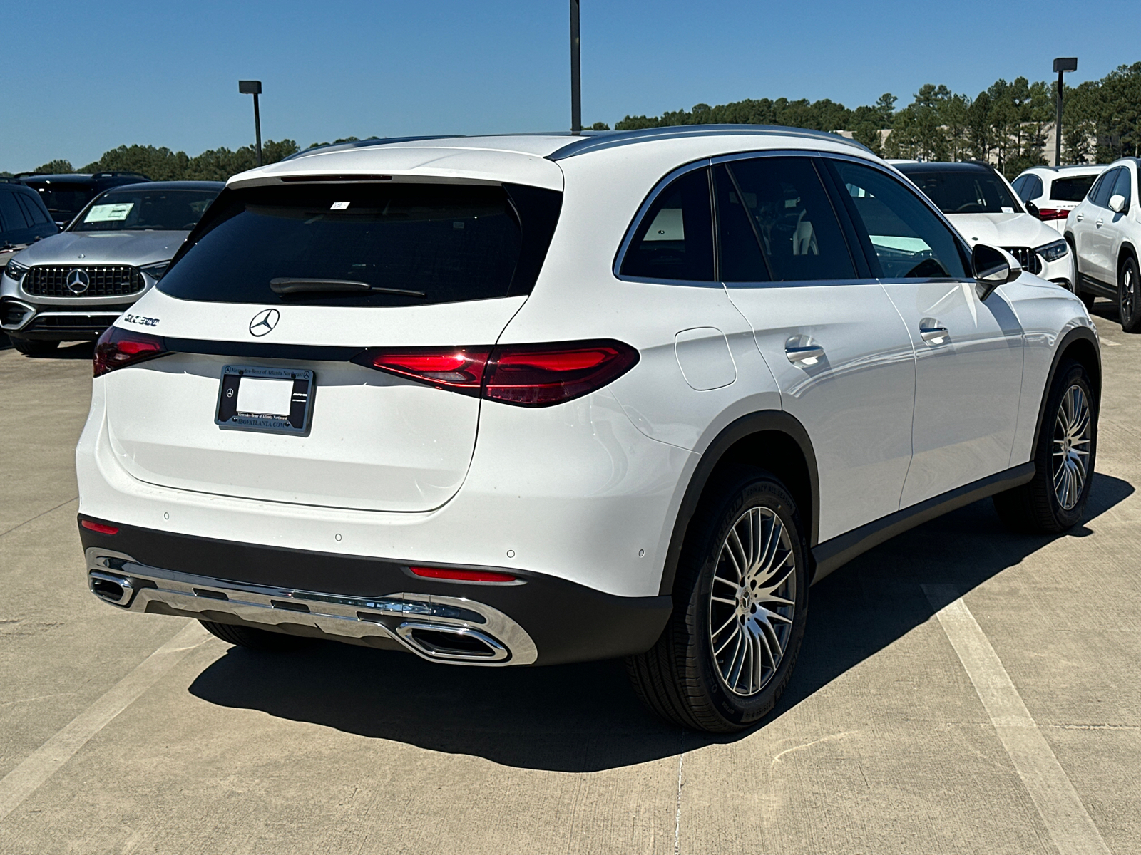 2025 Mercedes-Benz GLC GLC 300 8