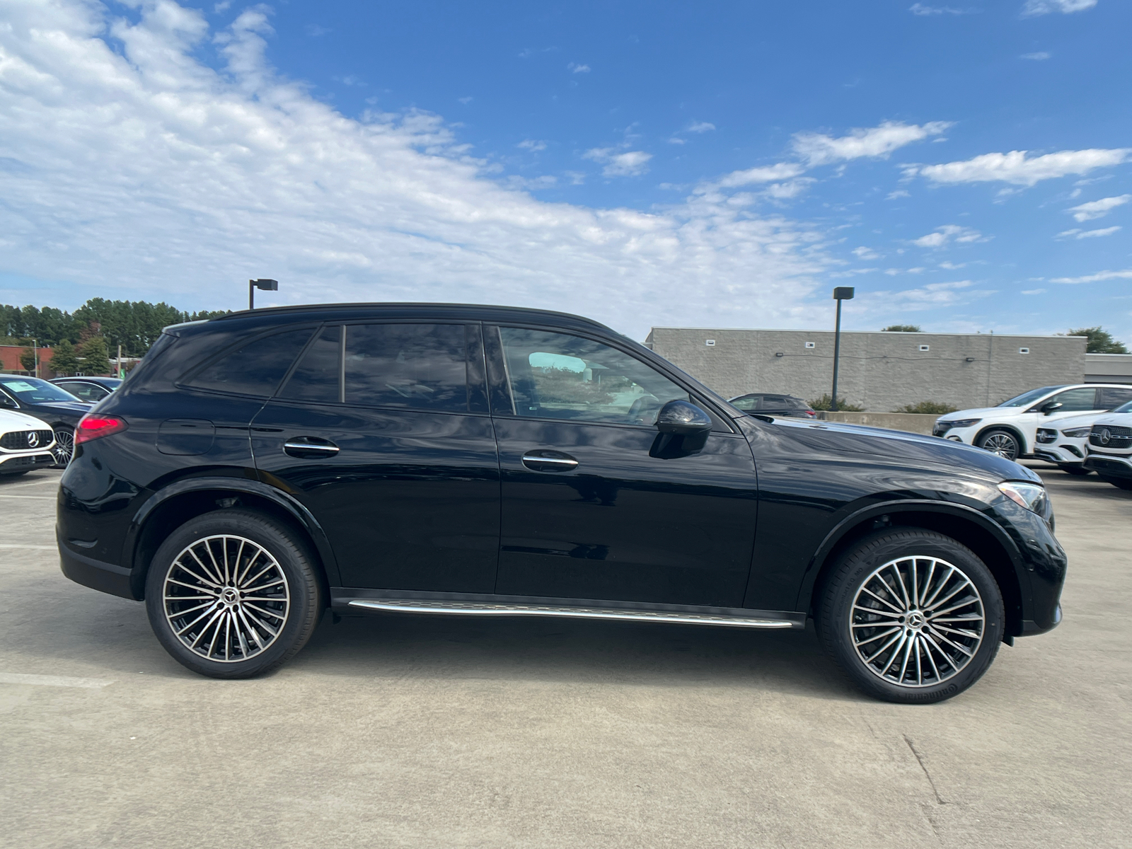 2025 Mercedes-Benz GLC GLC 300 9