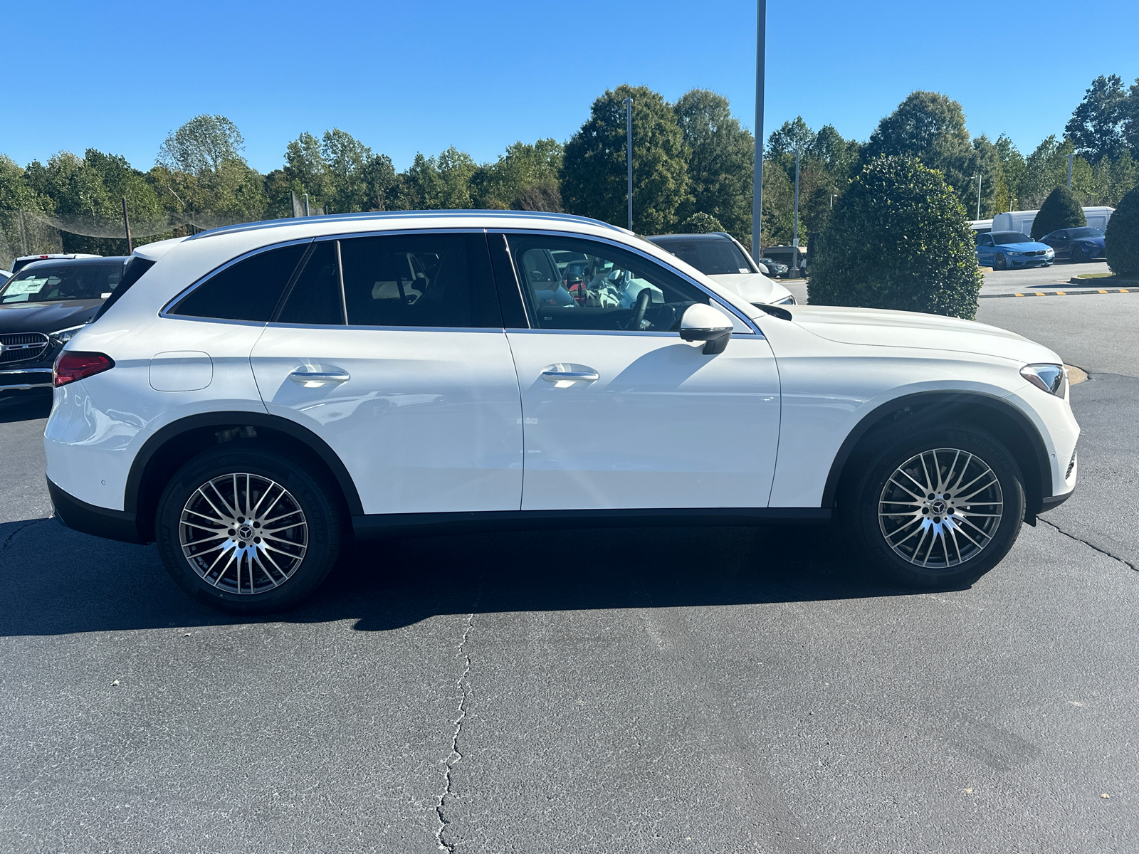 2025 Mercedes-Benz GLC GLC 300 9