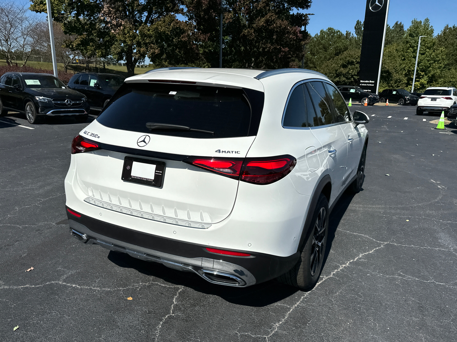 2025 Mercedes-Benz GLC GLC 350e 8