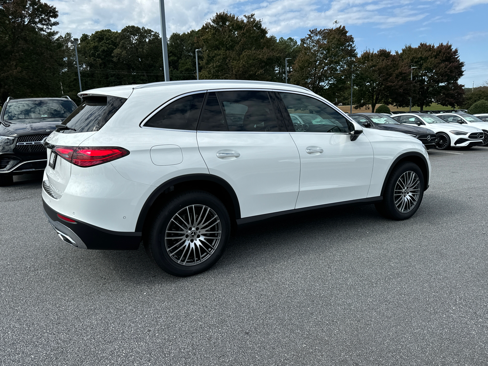 2025 Mercedes-Benz GLC GLC 300 9