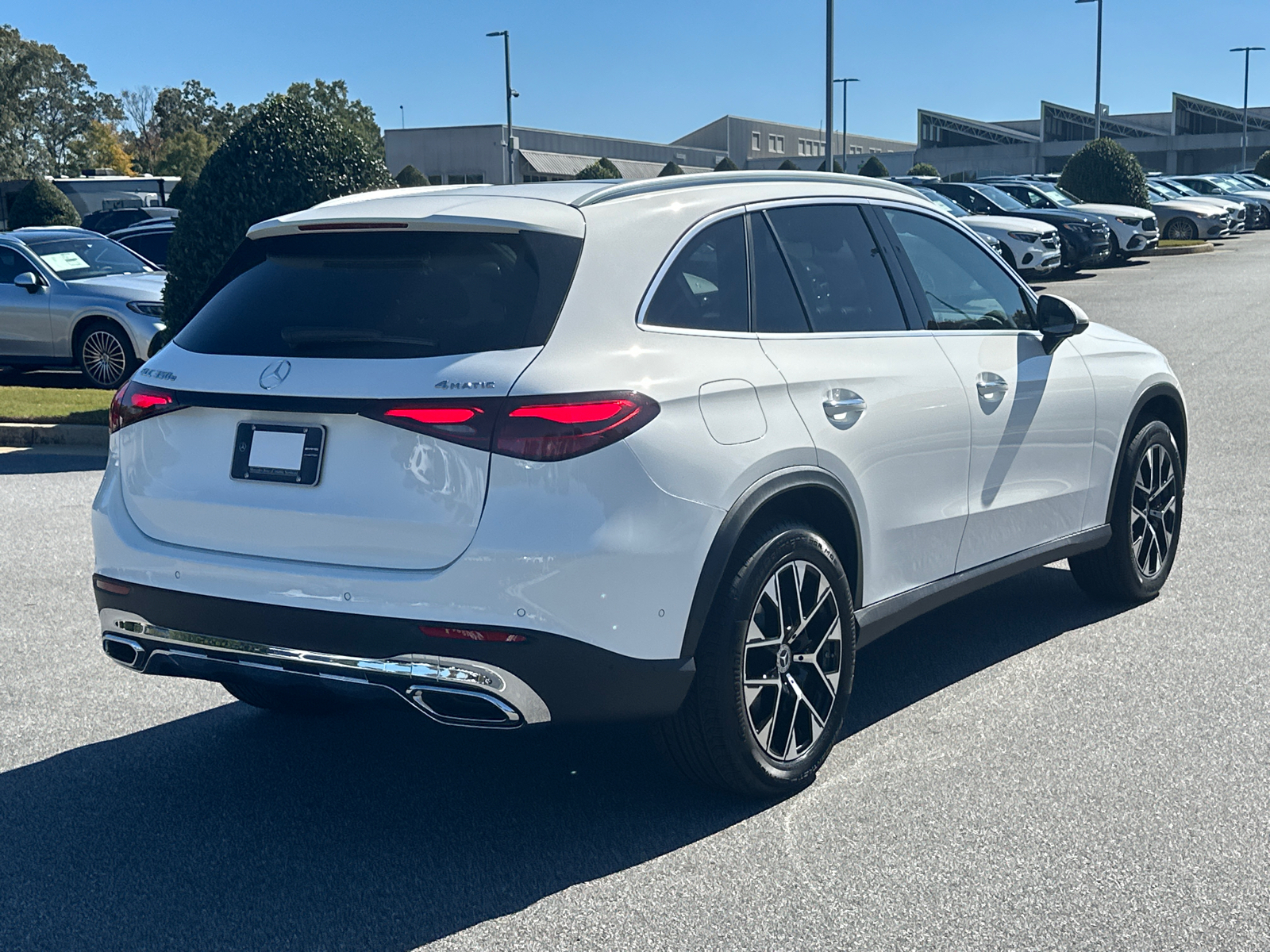 2025 Mercedes-Benz GLC GLC 350e 8