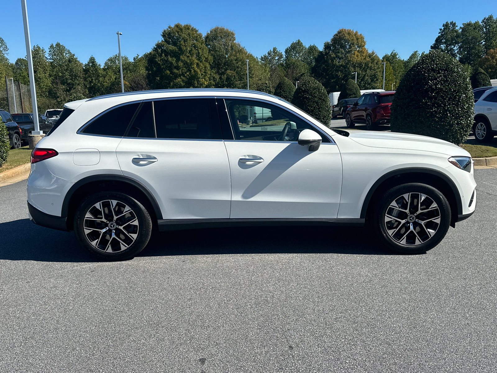 2025 Mercedes-Benz GLC GLC 350e 9