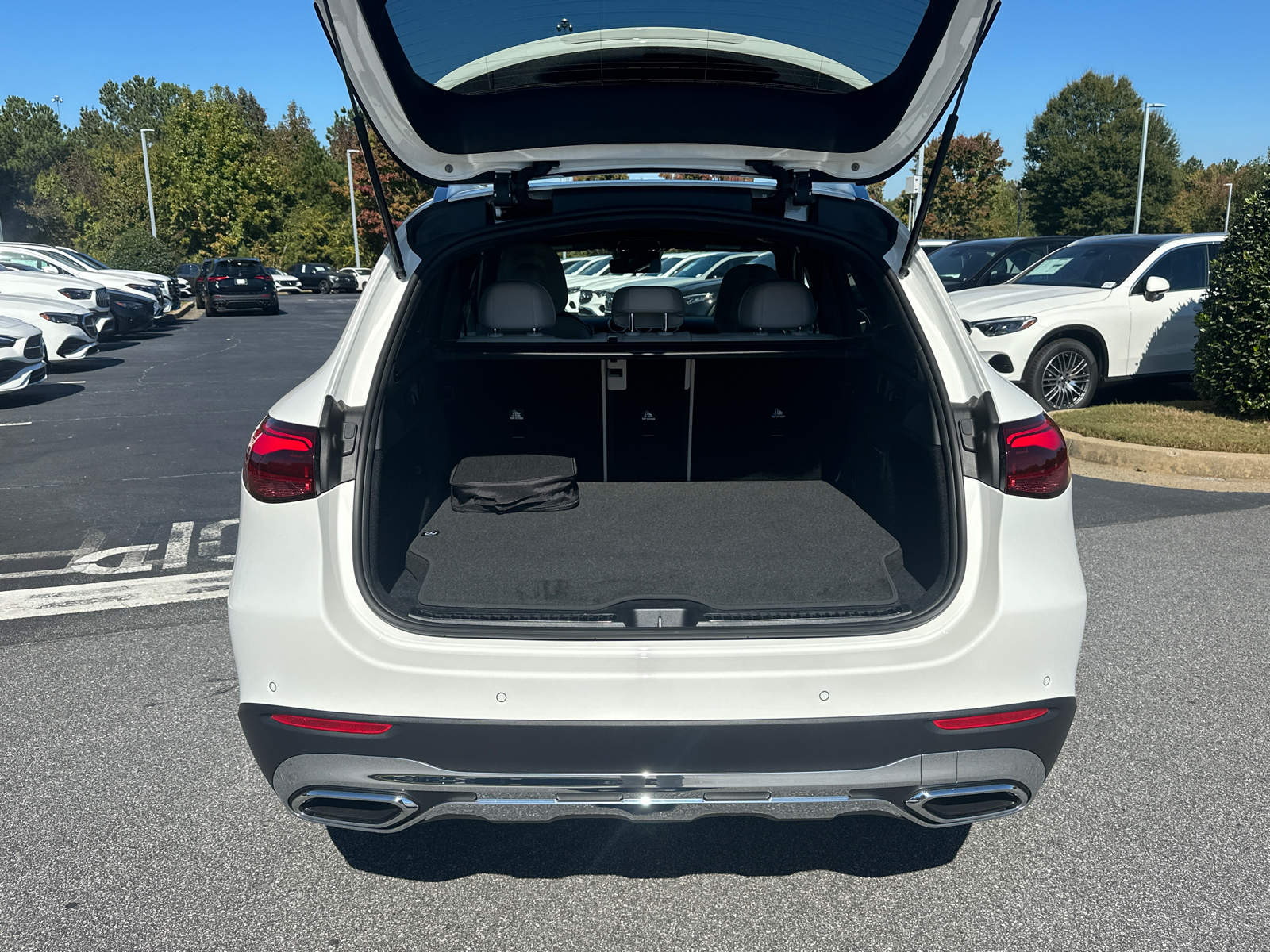 2025 Mercedes-Benz GLC GLC 350e 21